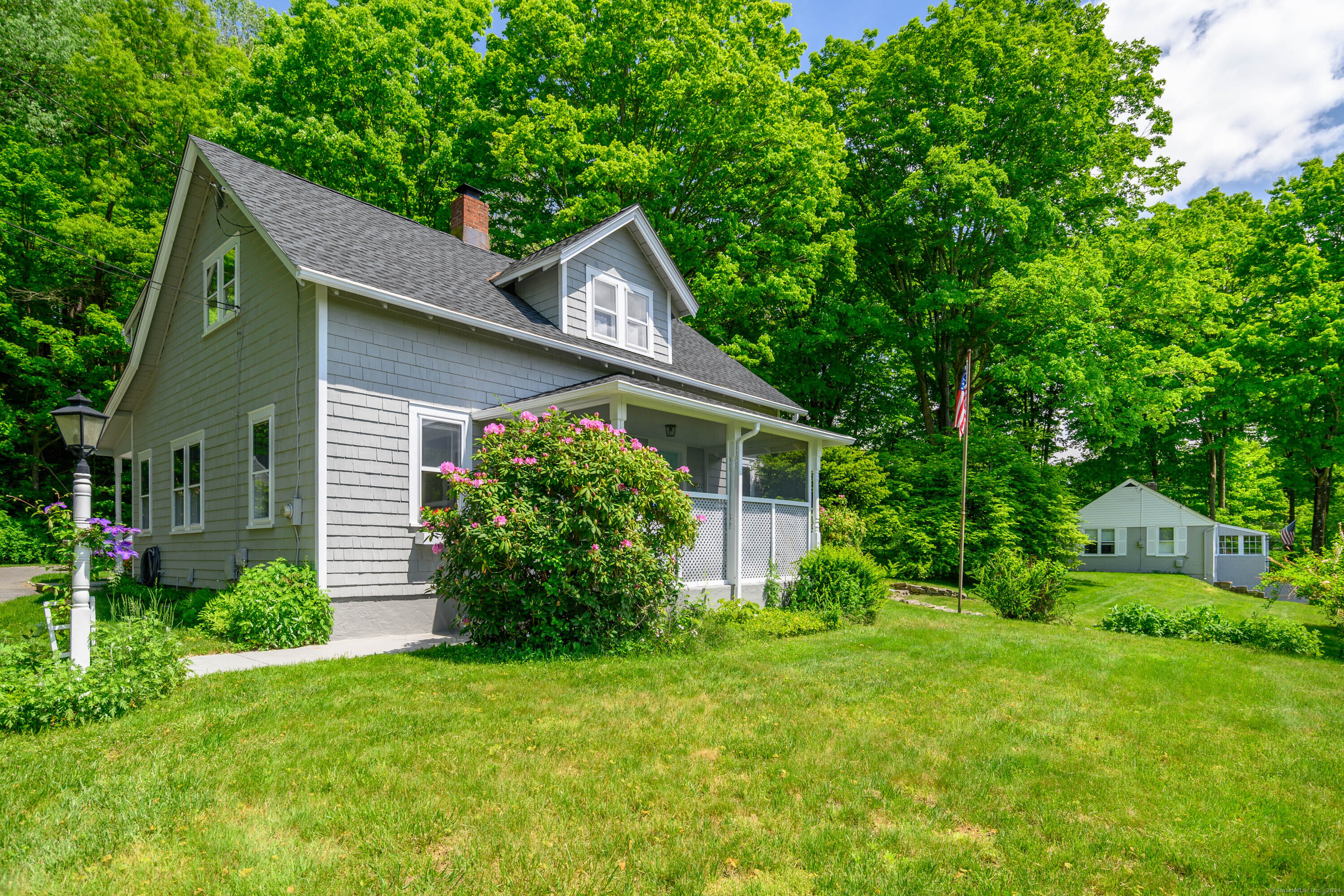 11 Flat Swamp Road