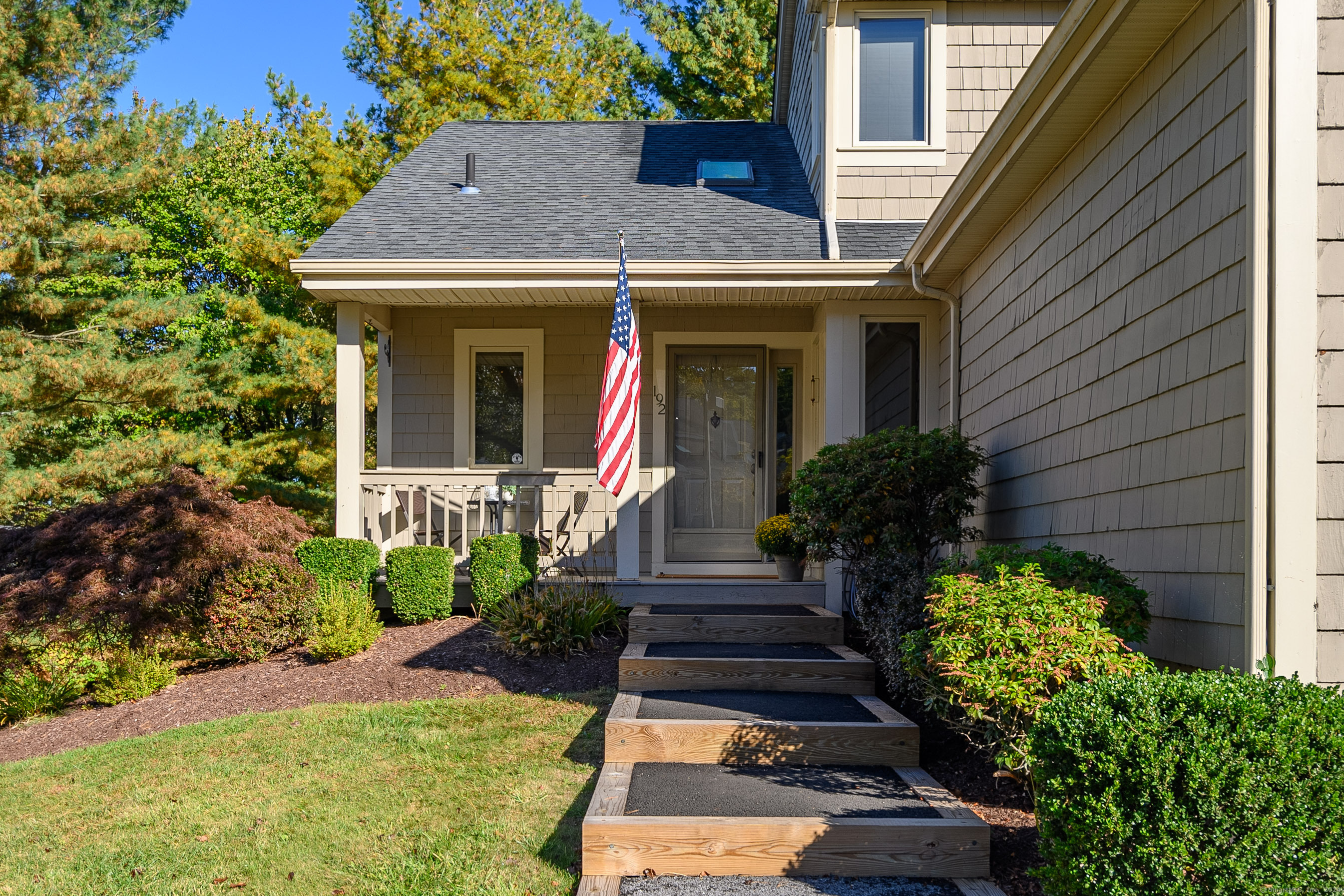 12 Boulevard Drive 36-192
