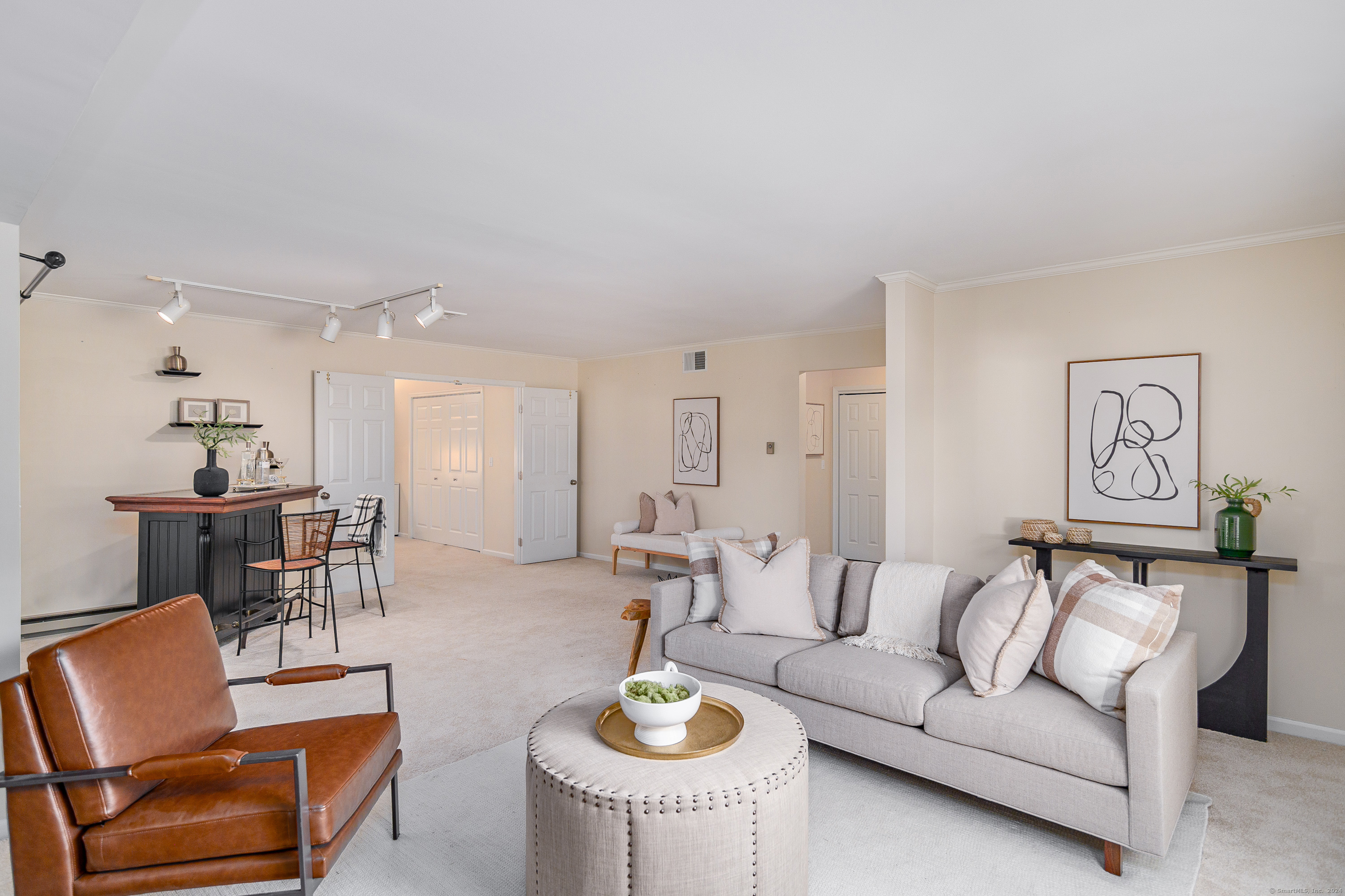 12 Boulevard Drive 36-192