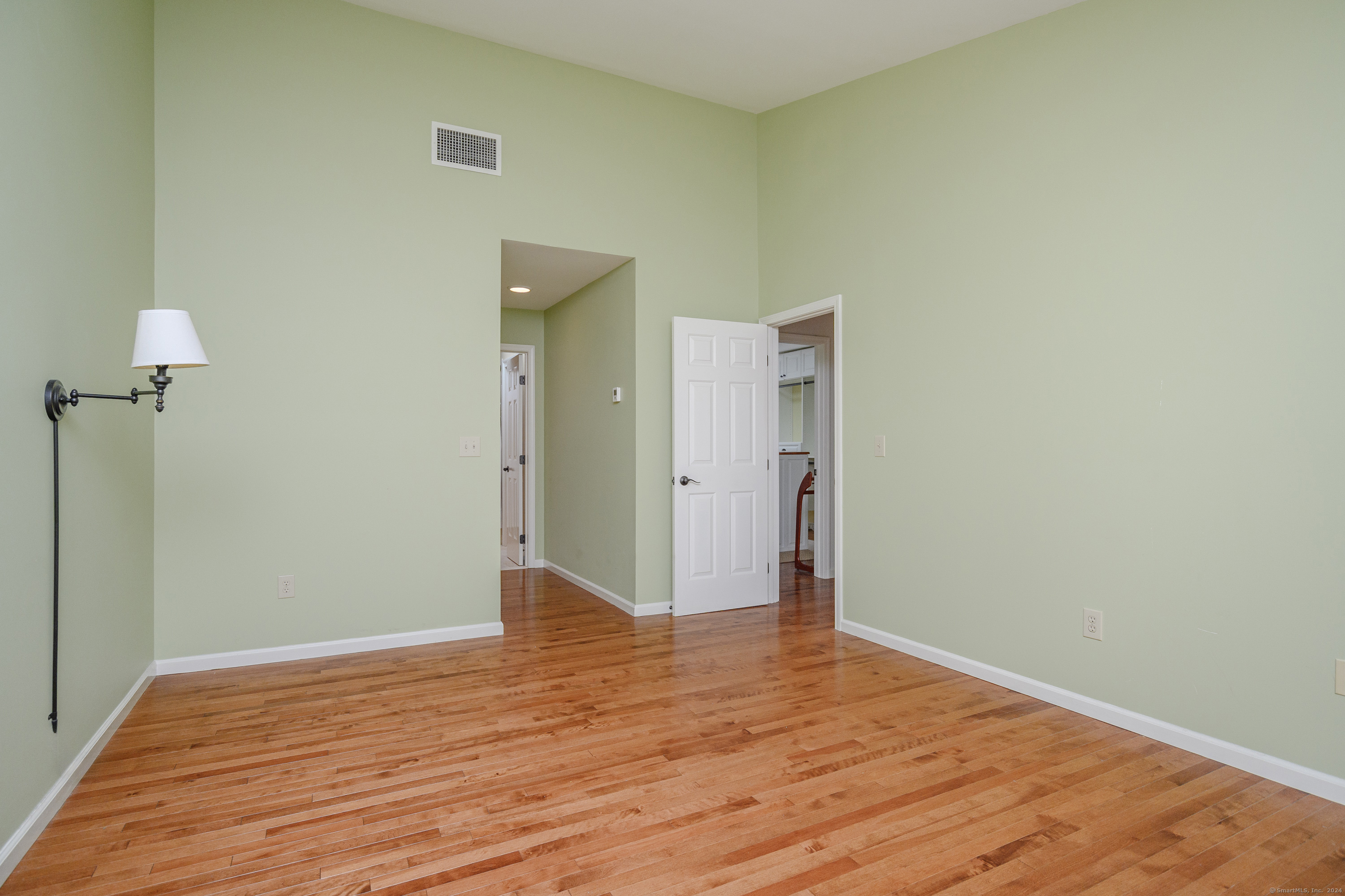 12 Boulevard Drive 36-192