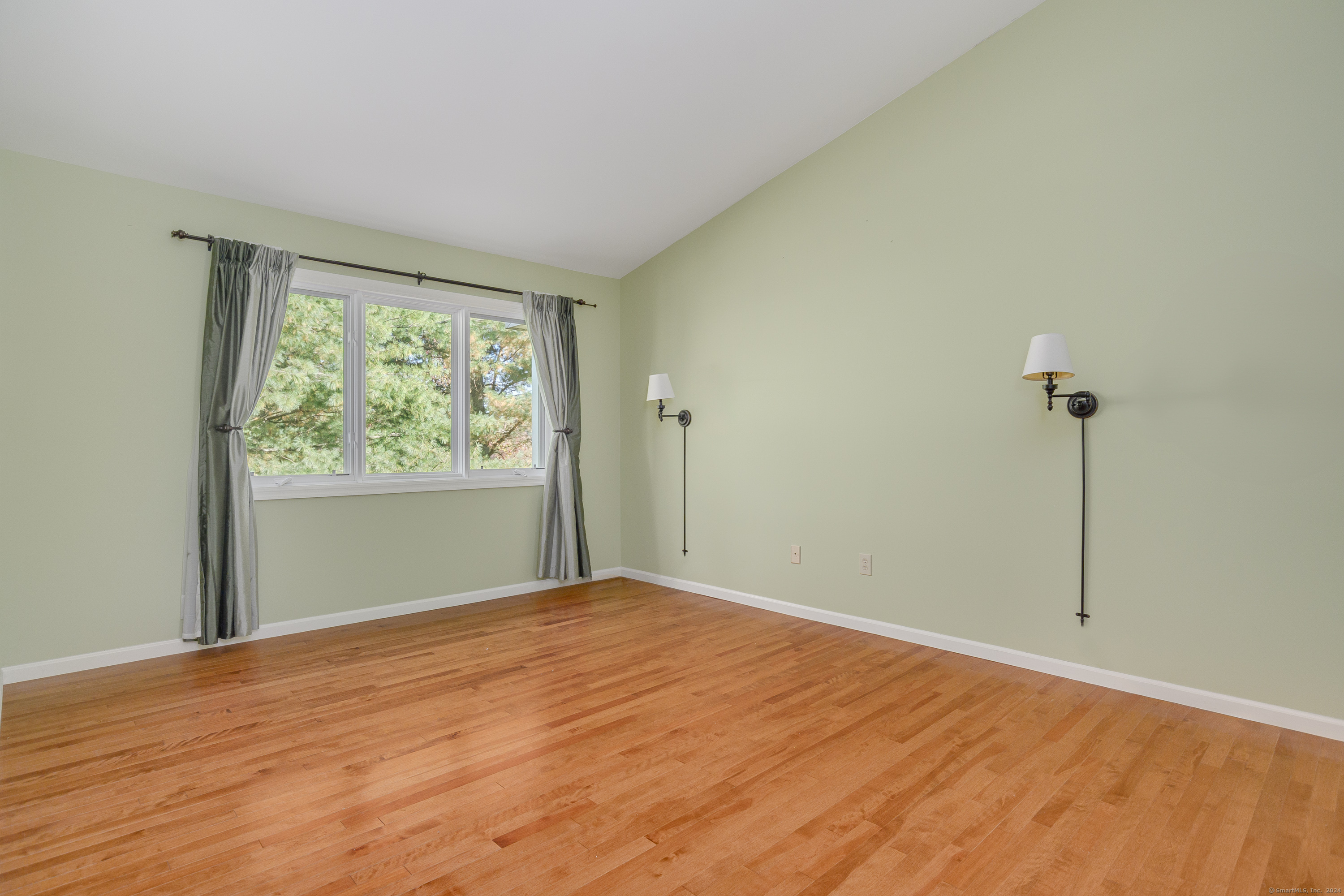 12 Boulevard Drive 36-192