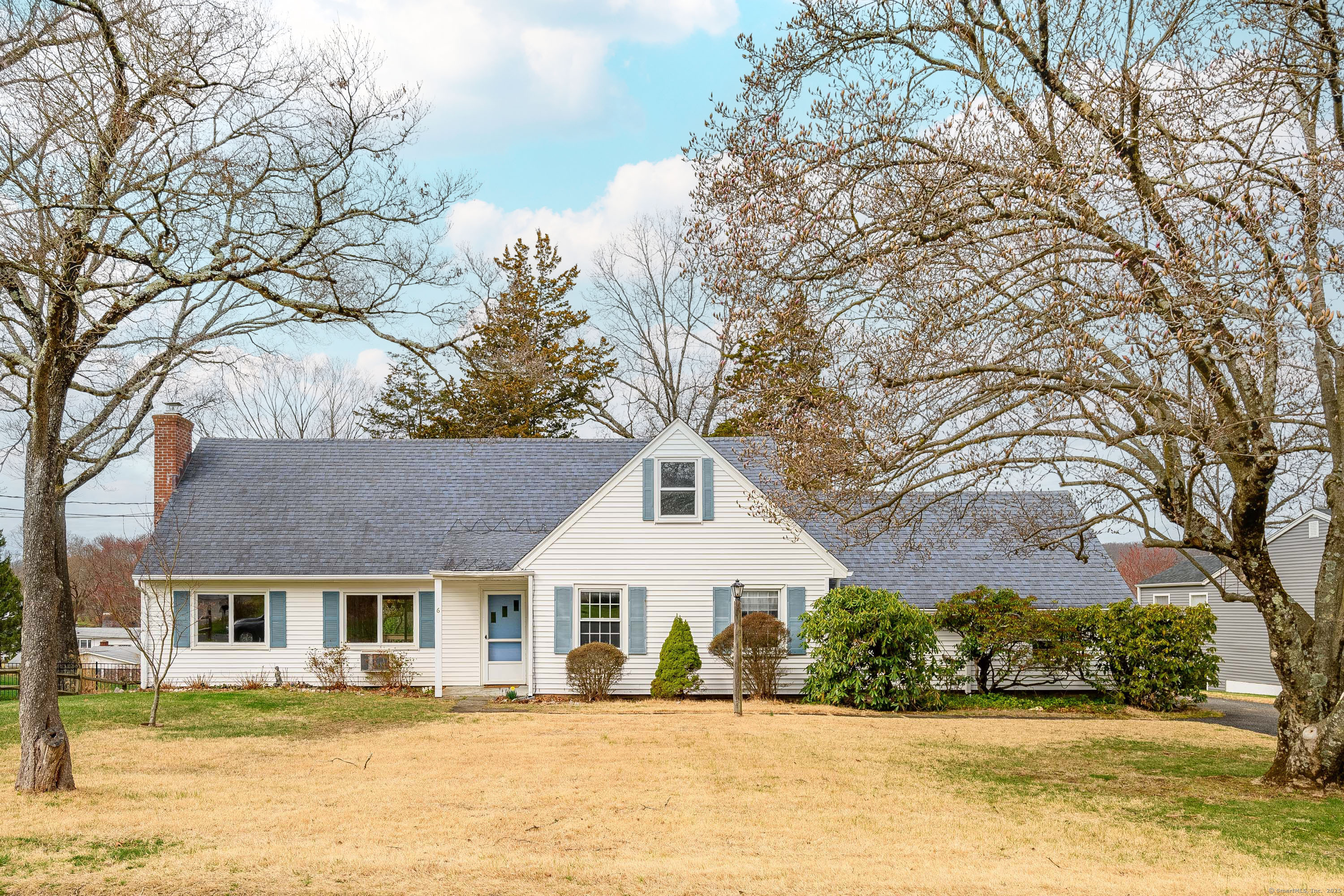 6 Crestwood Drive