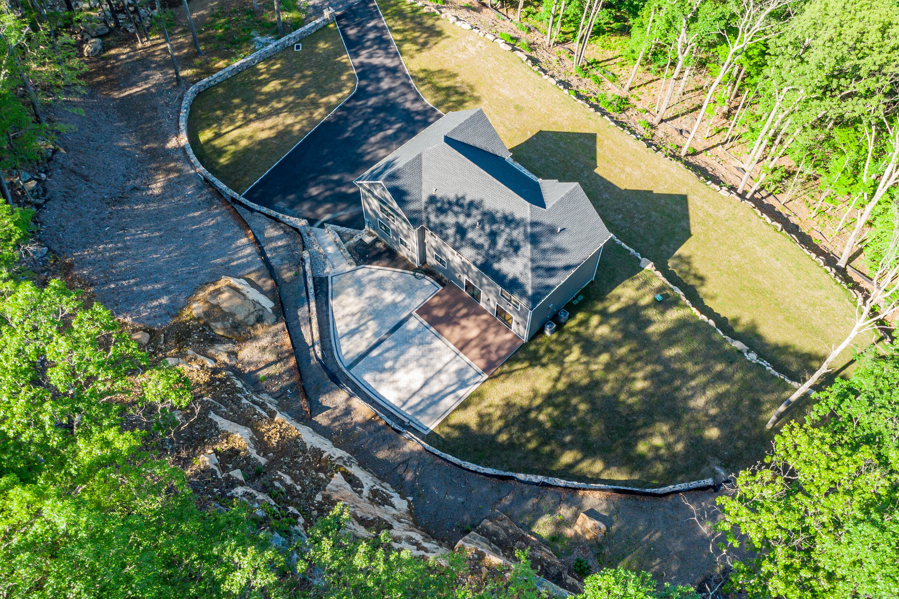 19 Ives Court