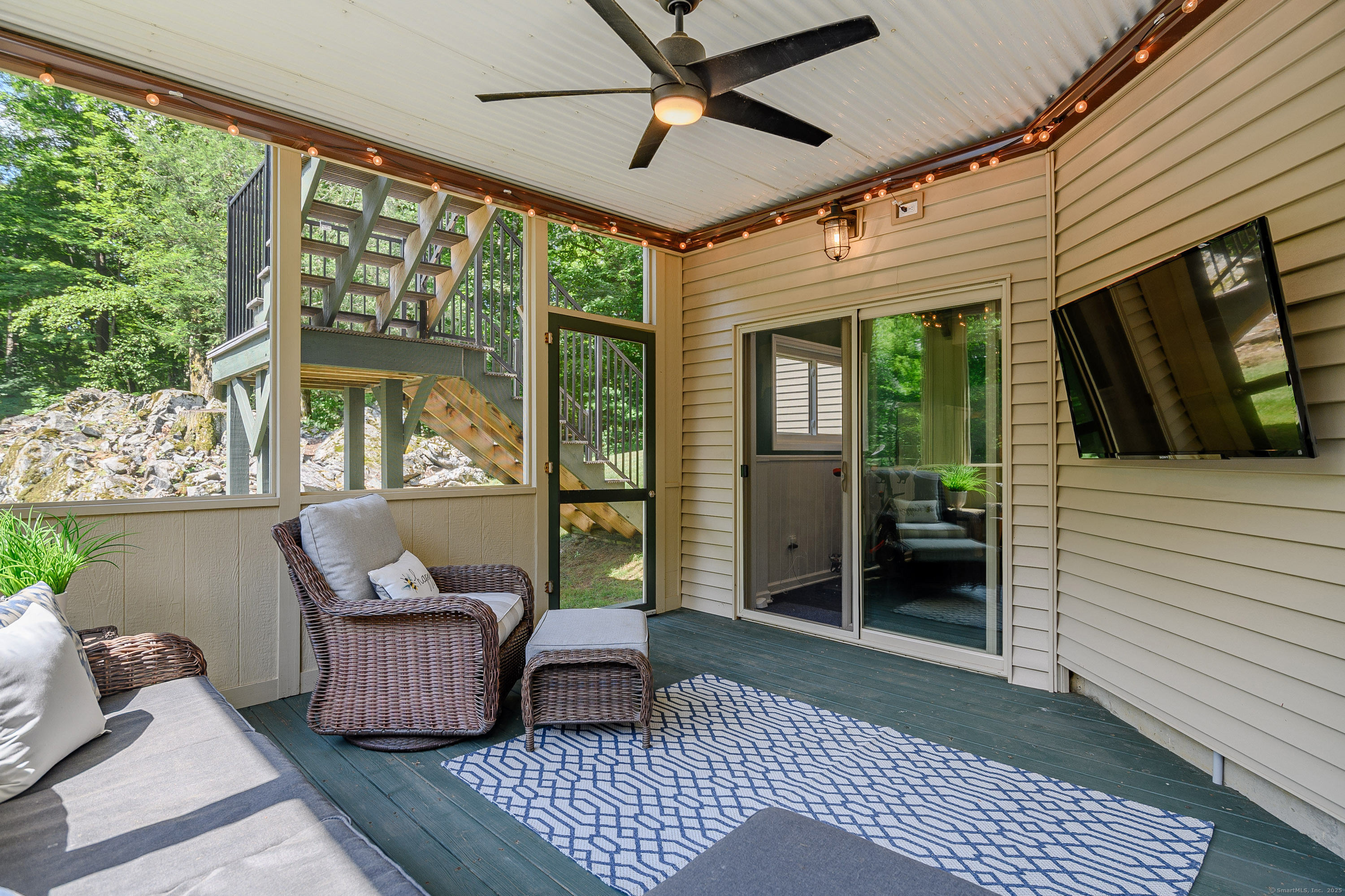 15 Coach HL Drive