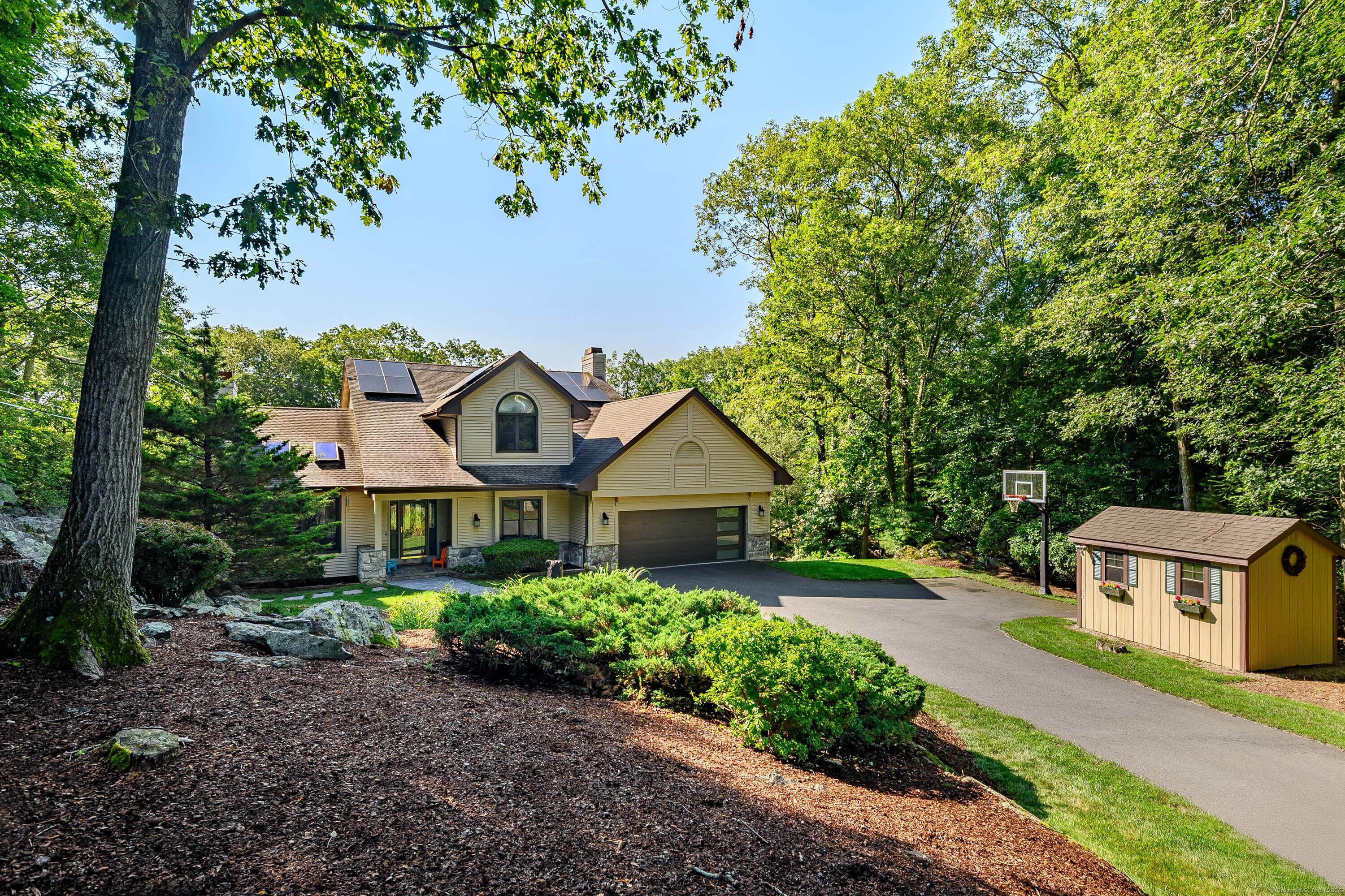 15 Coach HL Drive