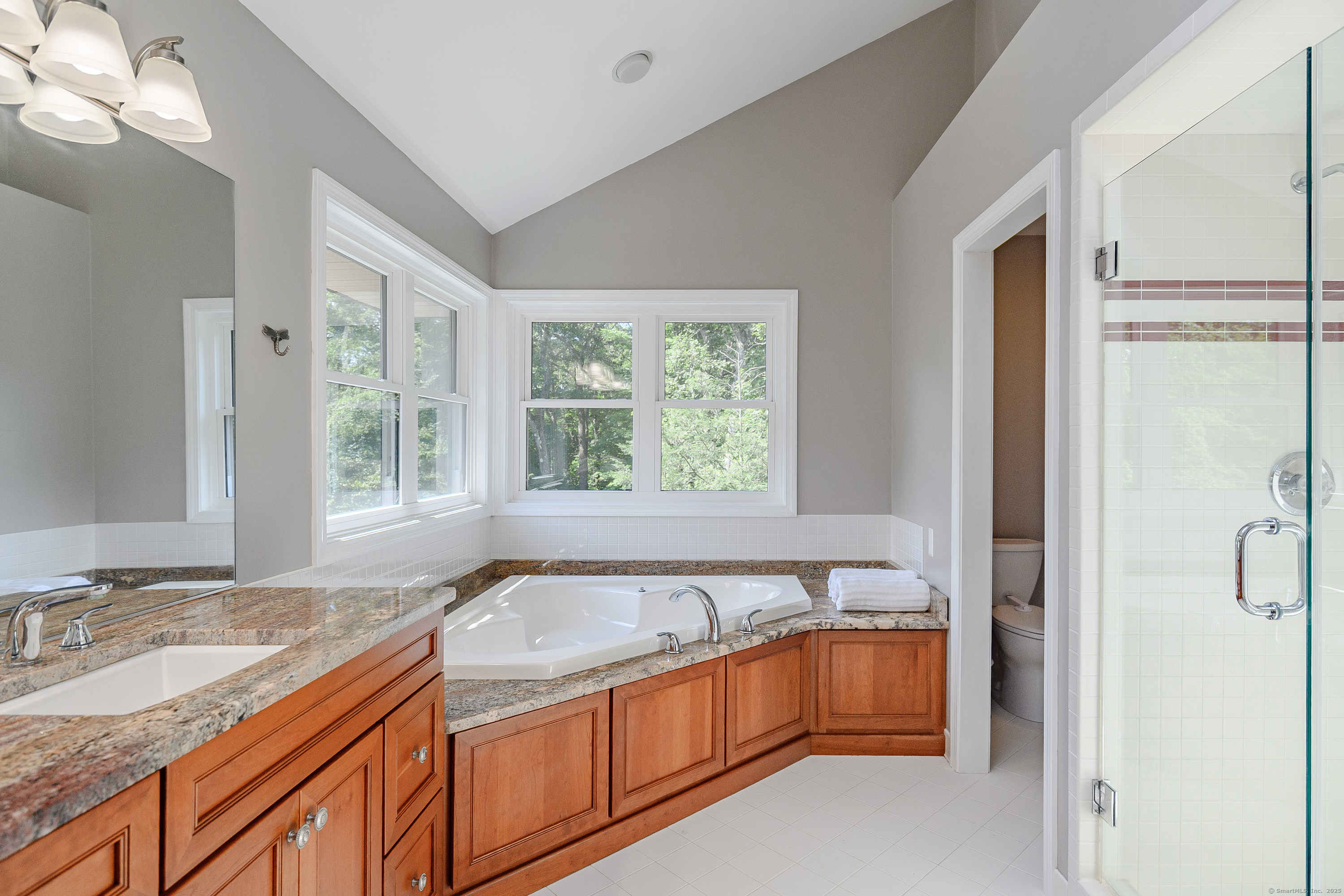 15 Coach HL Drive