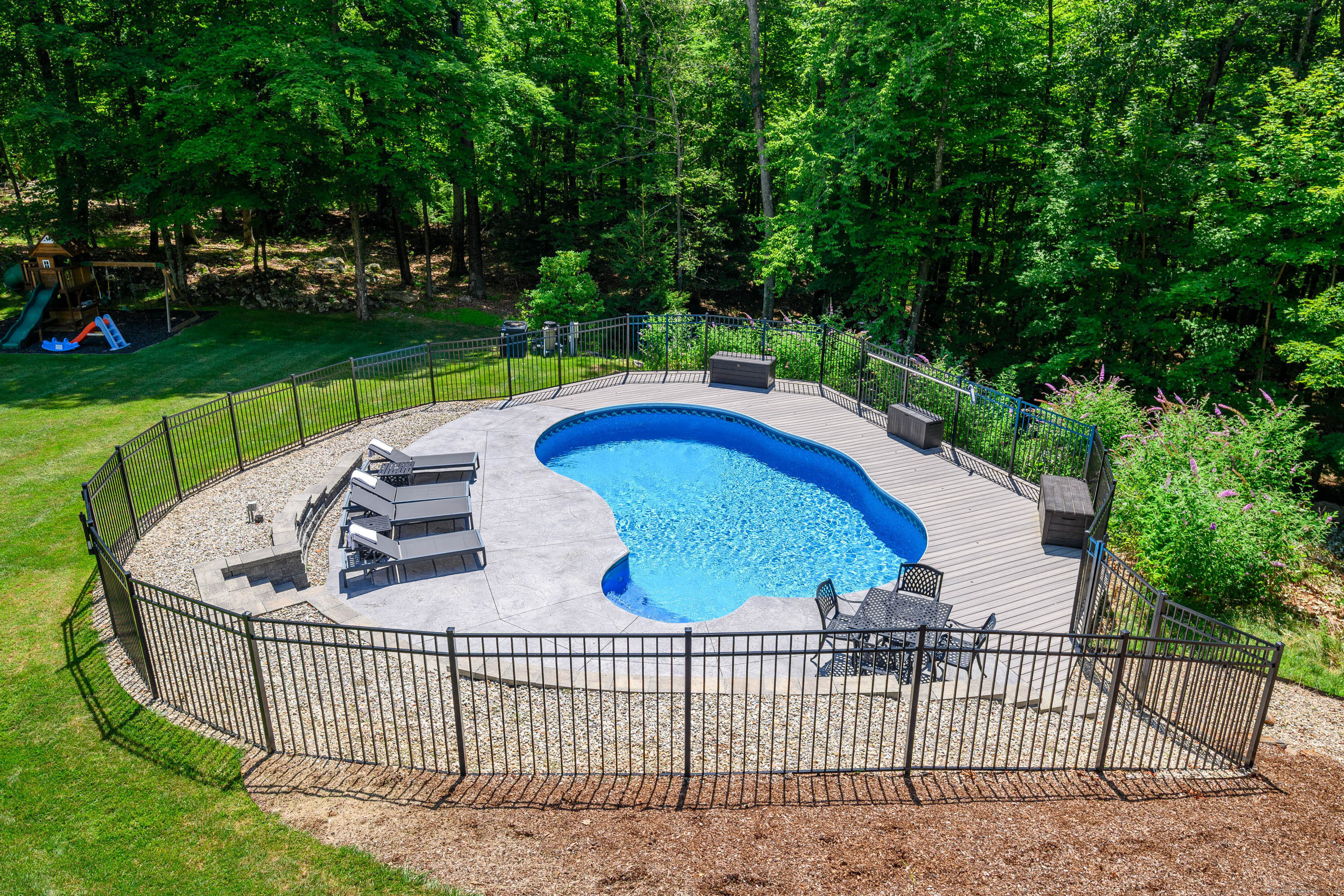 15 Coach HL Drive