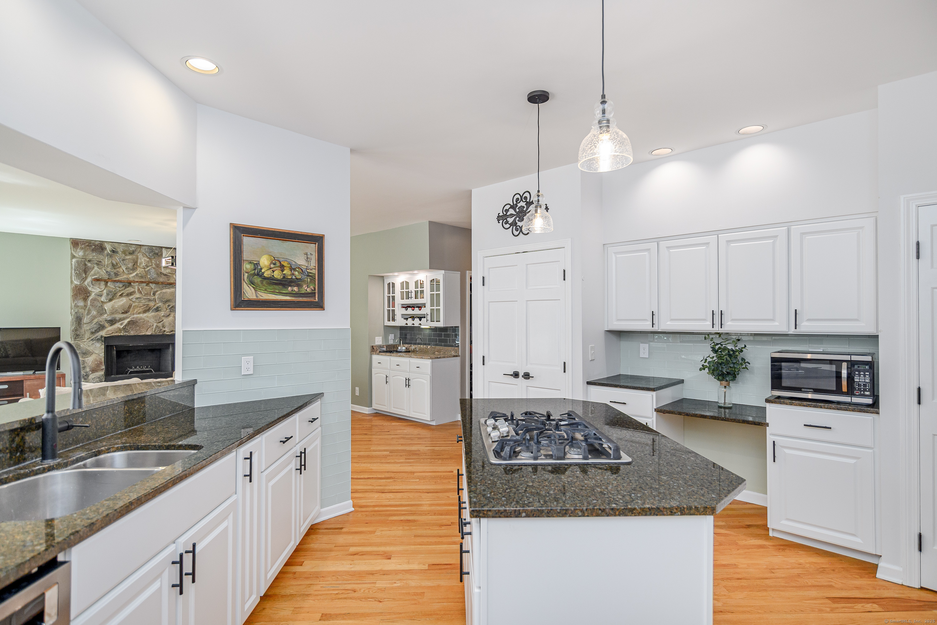 15 Coach HL Drive