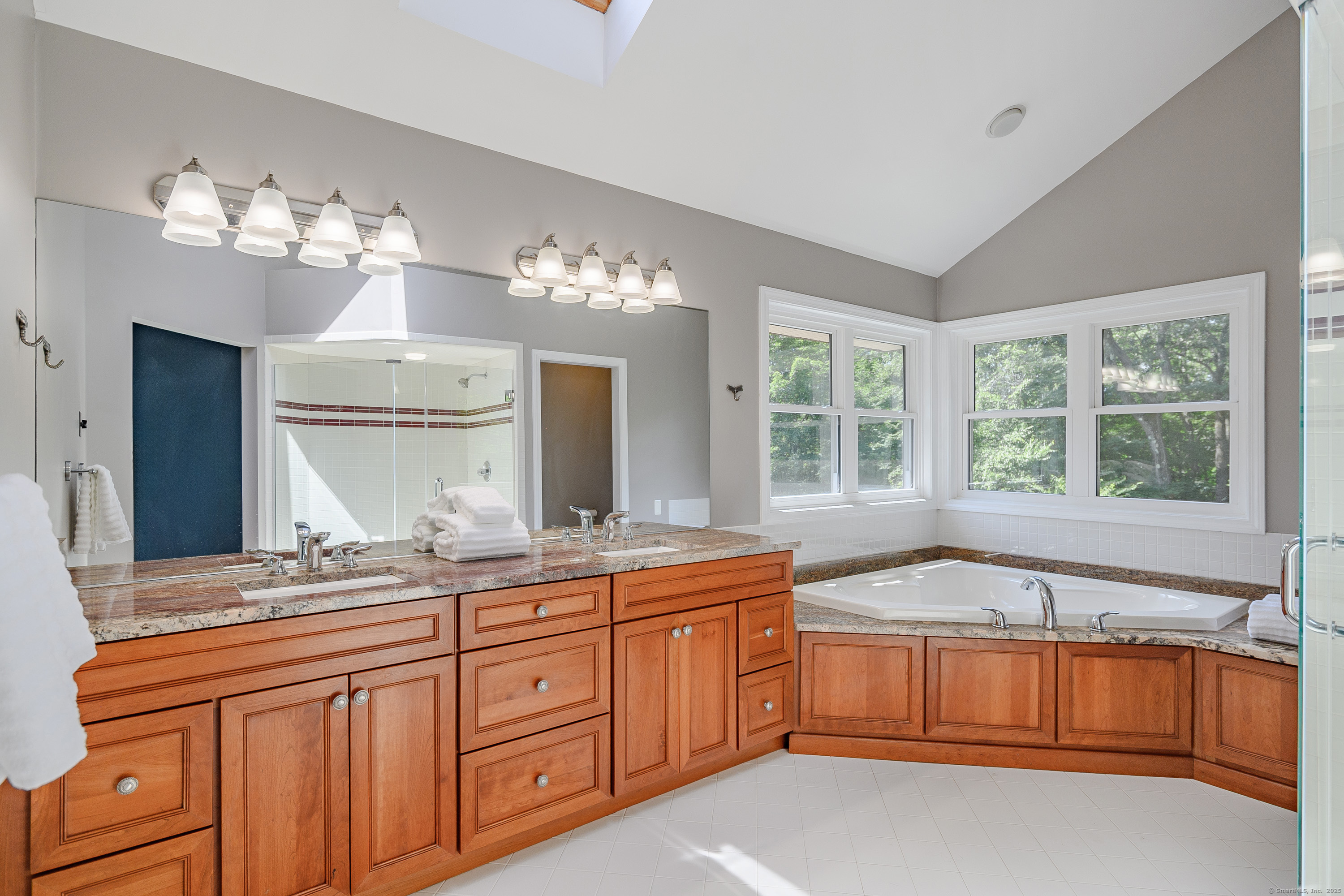 15 Coach HL Drive