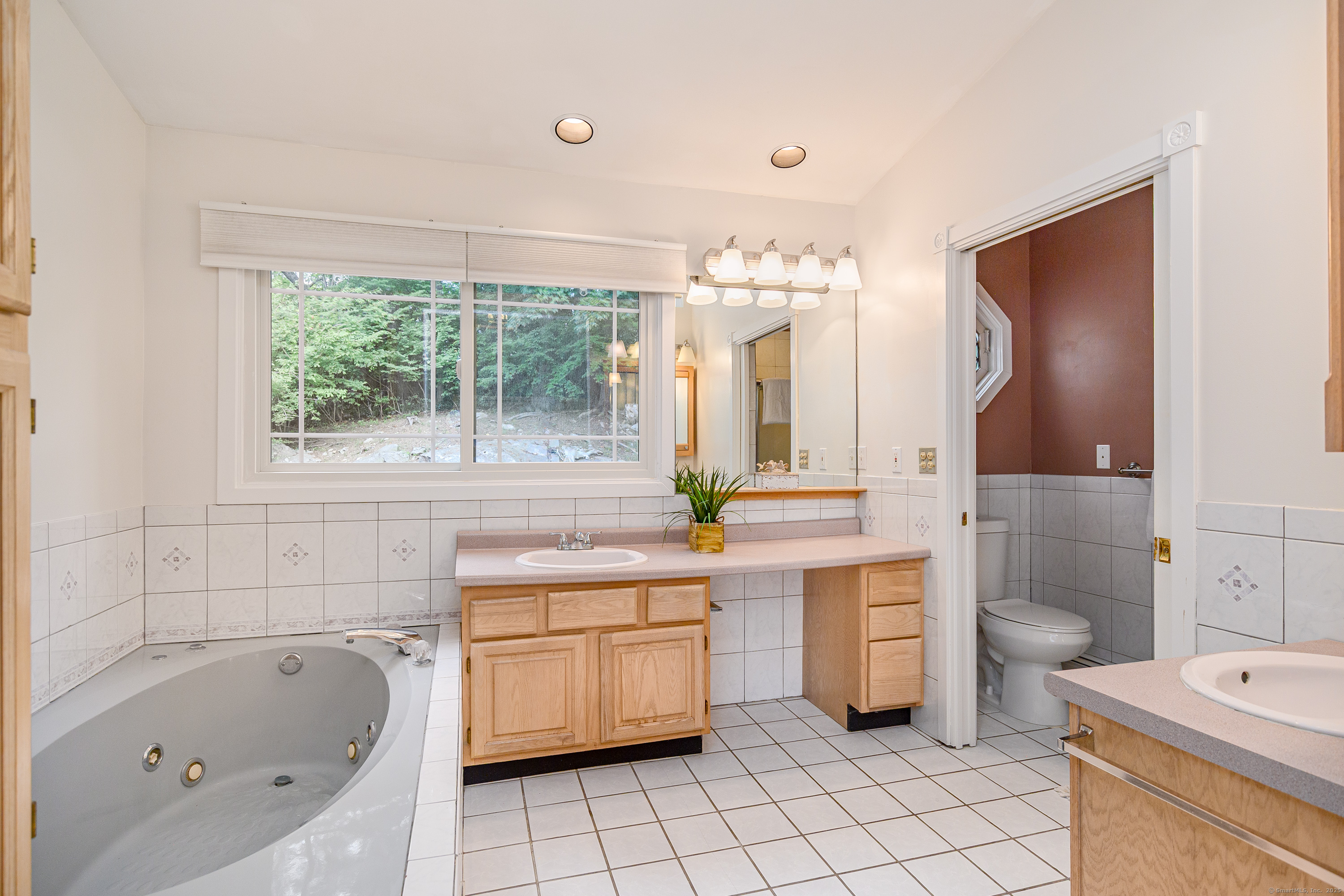 153 40 Acre Mountain Road