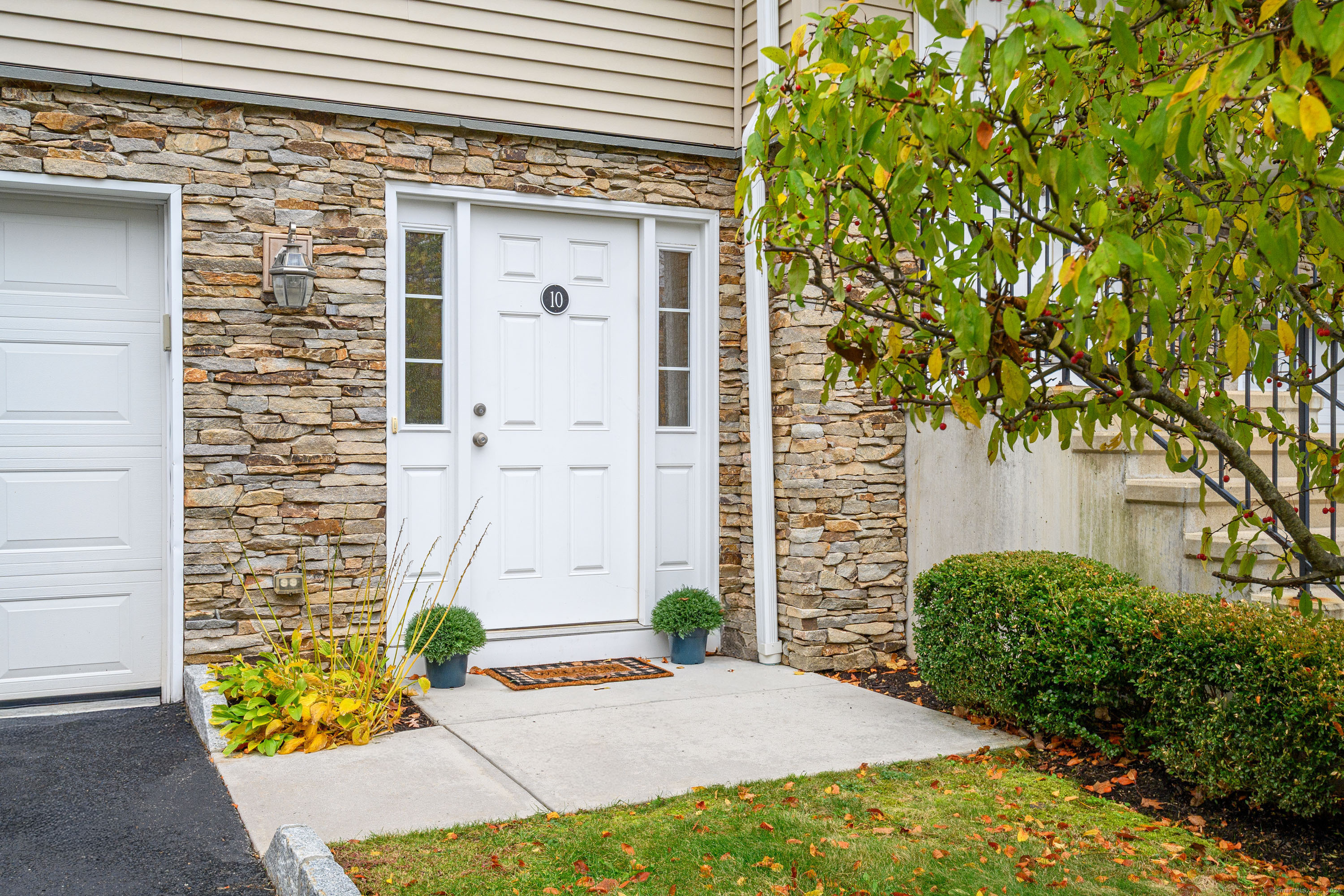 10 Riverview Court 10