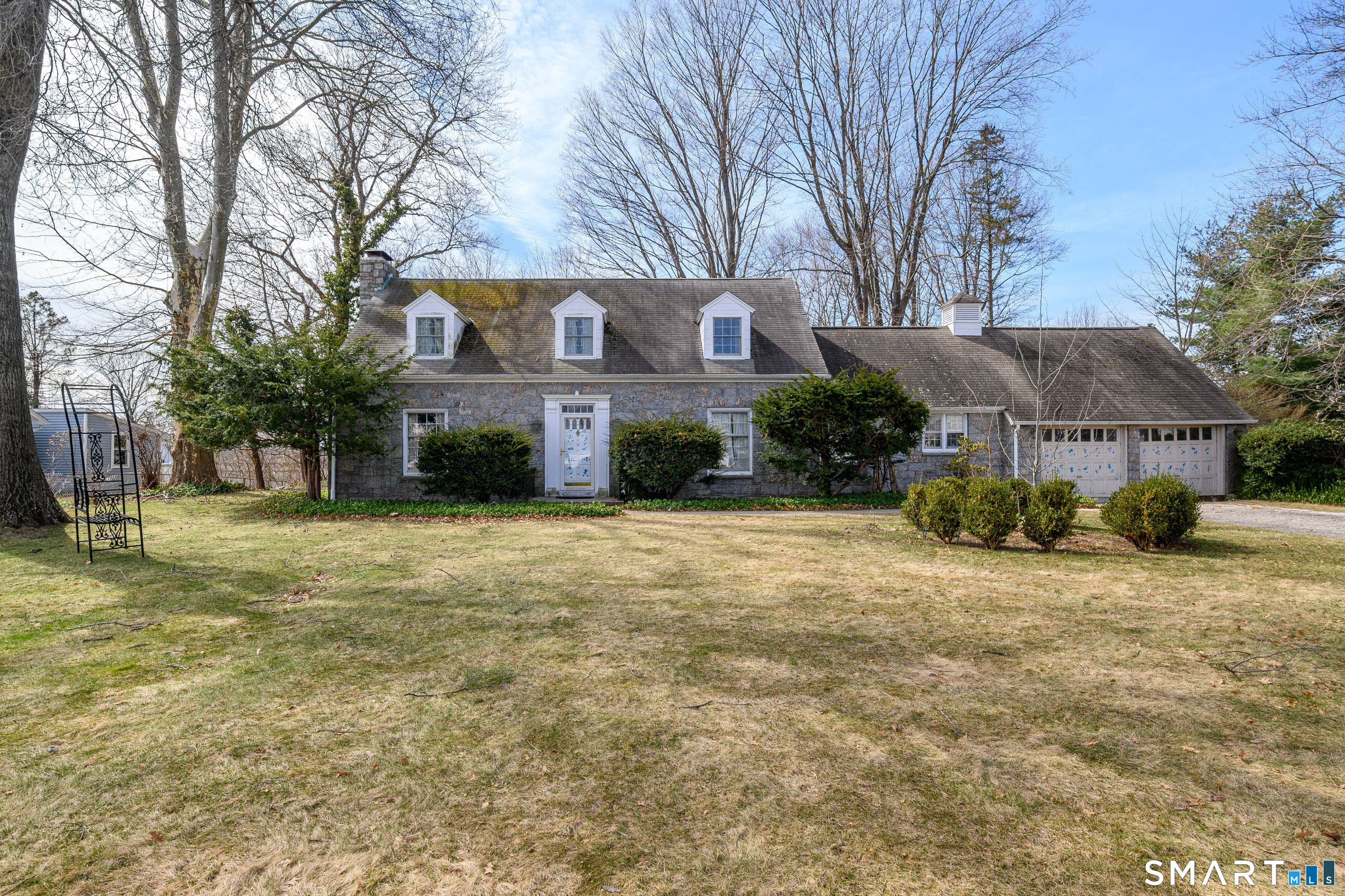 8 Crest Road