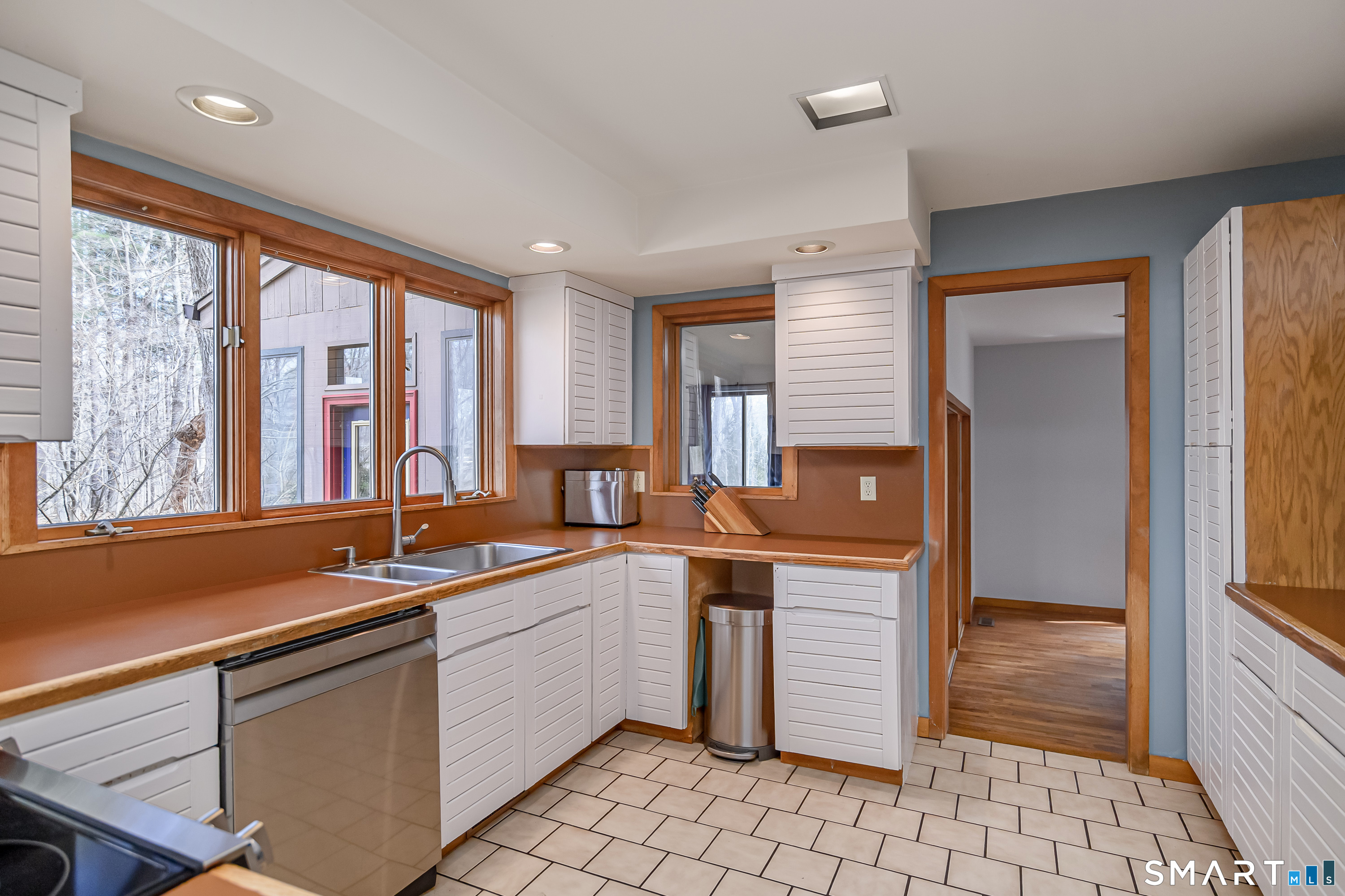 345 Florida Hill Road