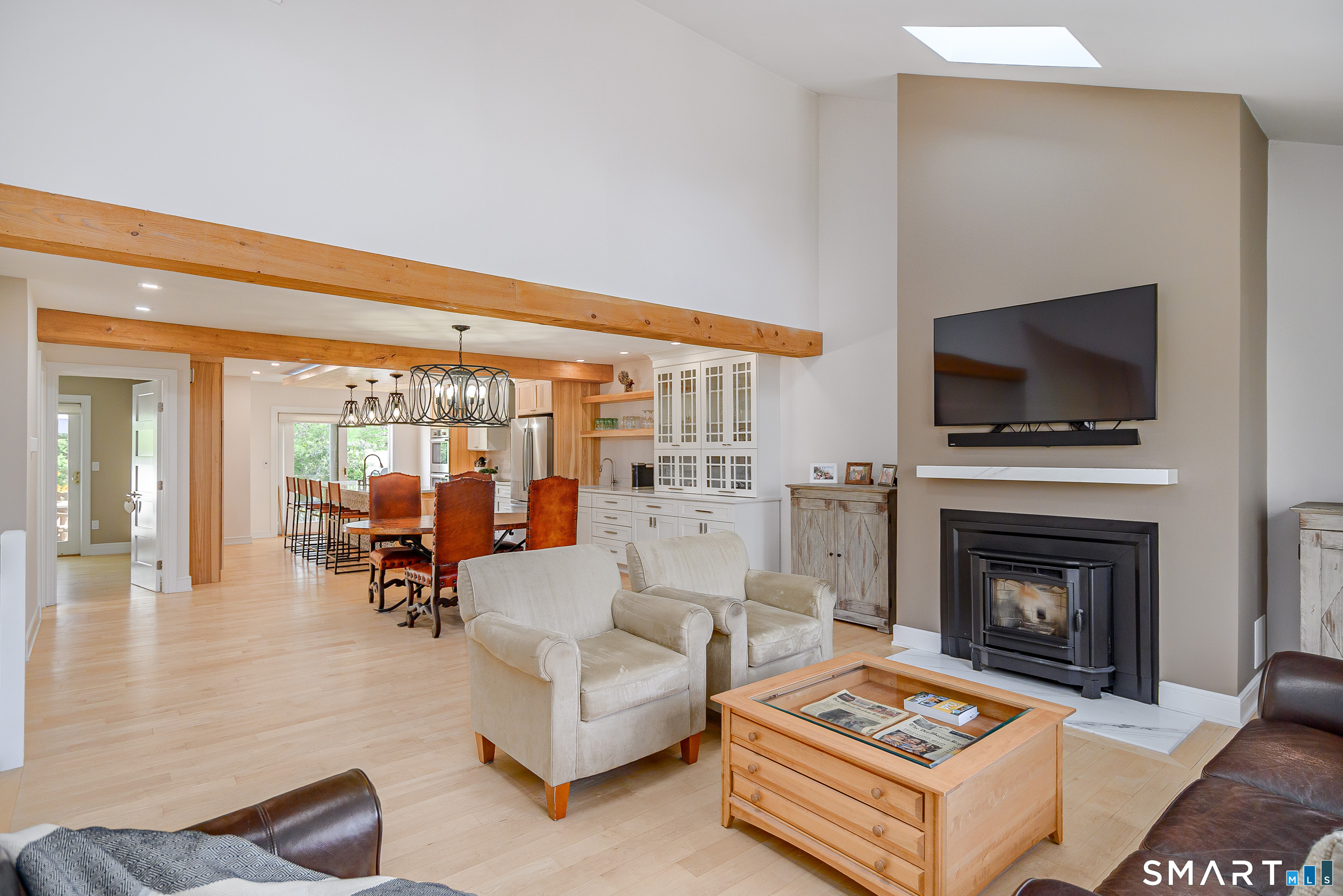 12 Boulevard Drive 22-132