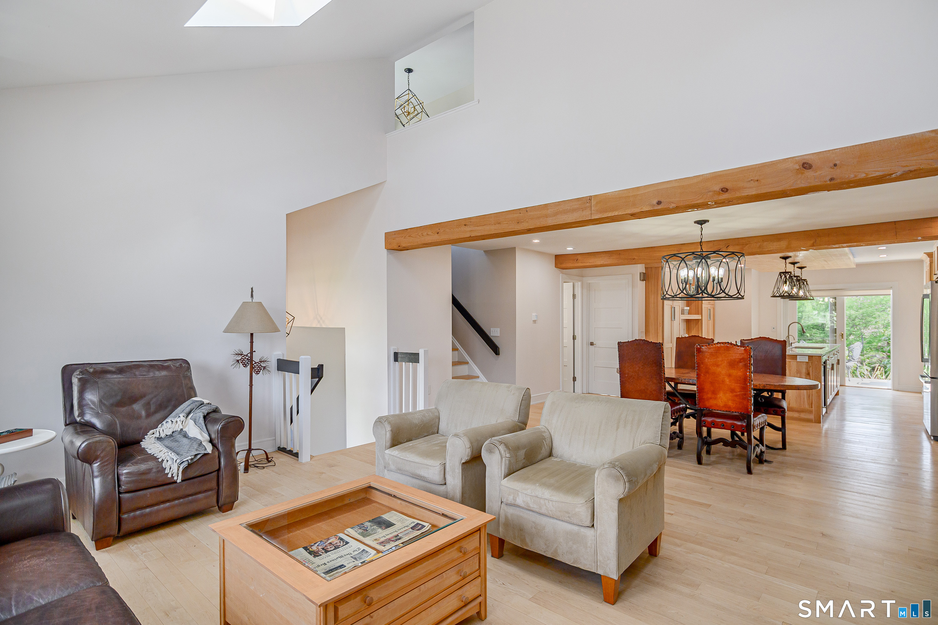 12 Boulevard Drive 22-132