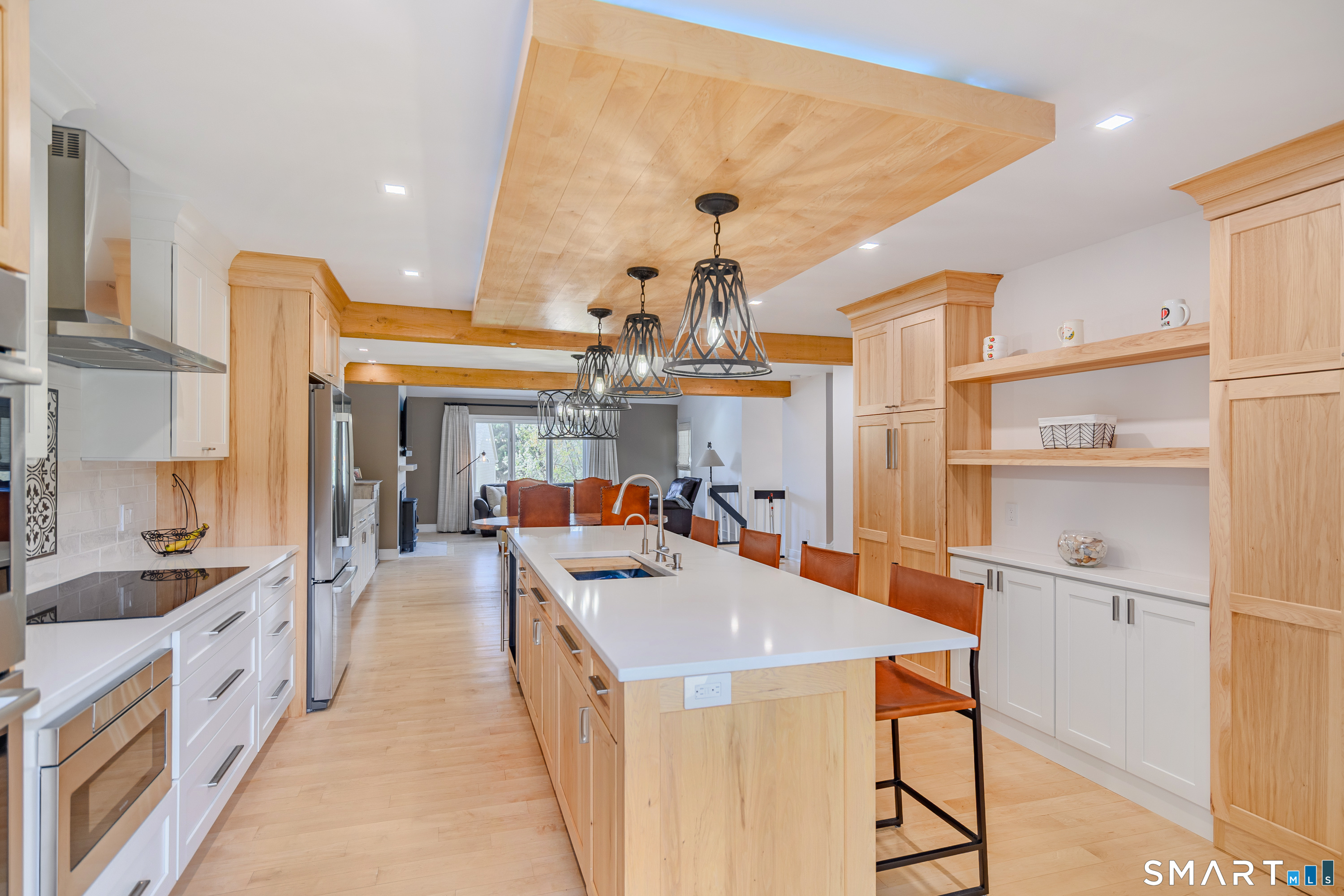 12 Boulevard Drive 22-132