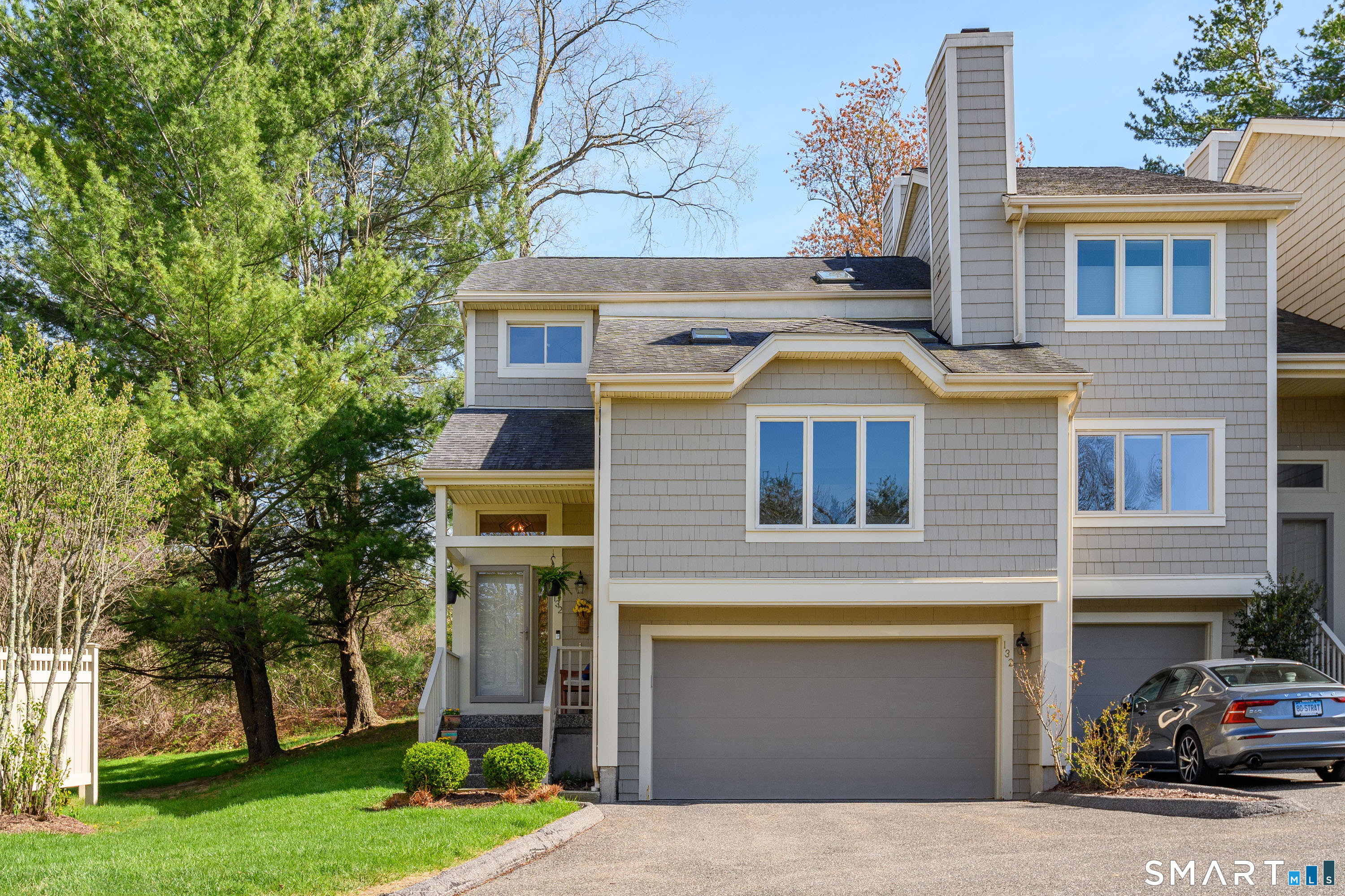 12 Boulevard Drive 22-132