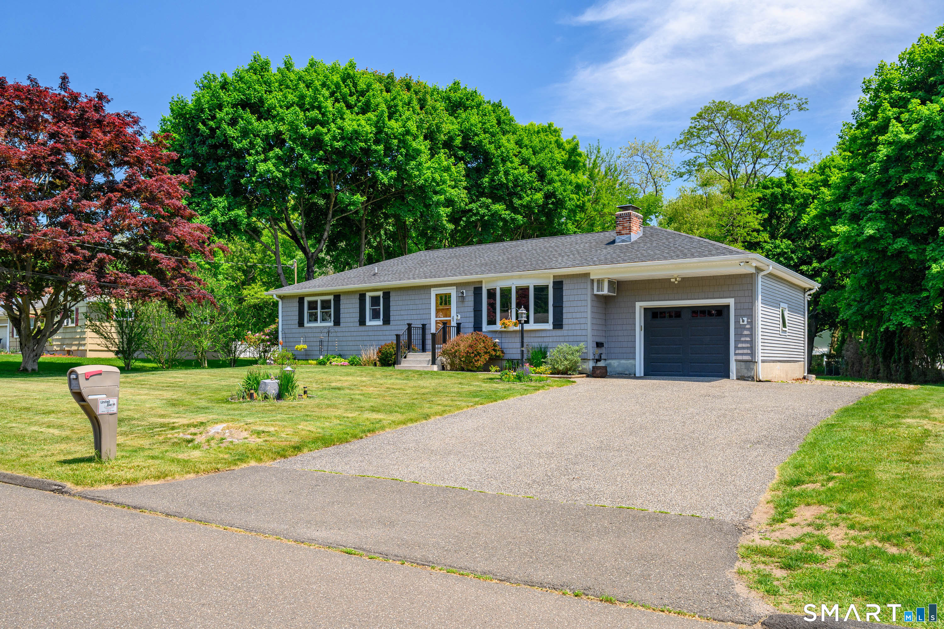 13 Valley Stream Drive