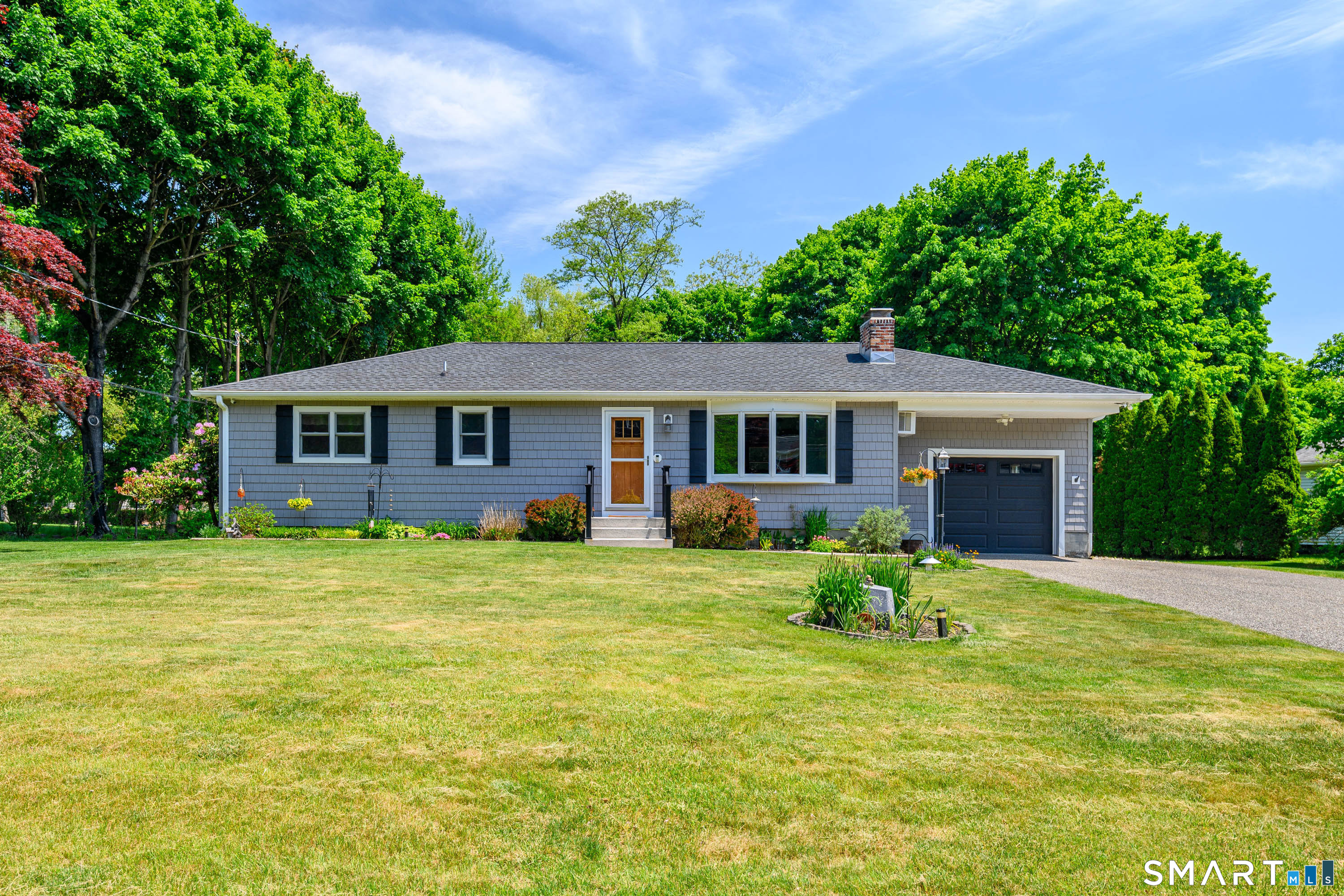 13 Valley Stream Drive