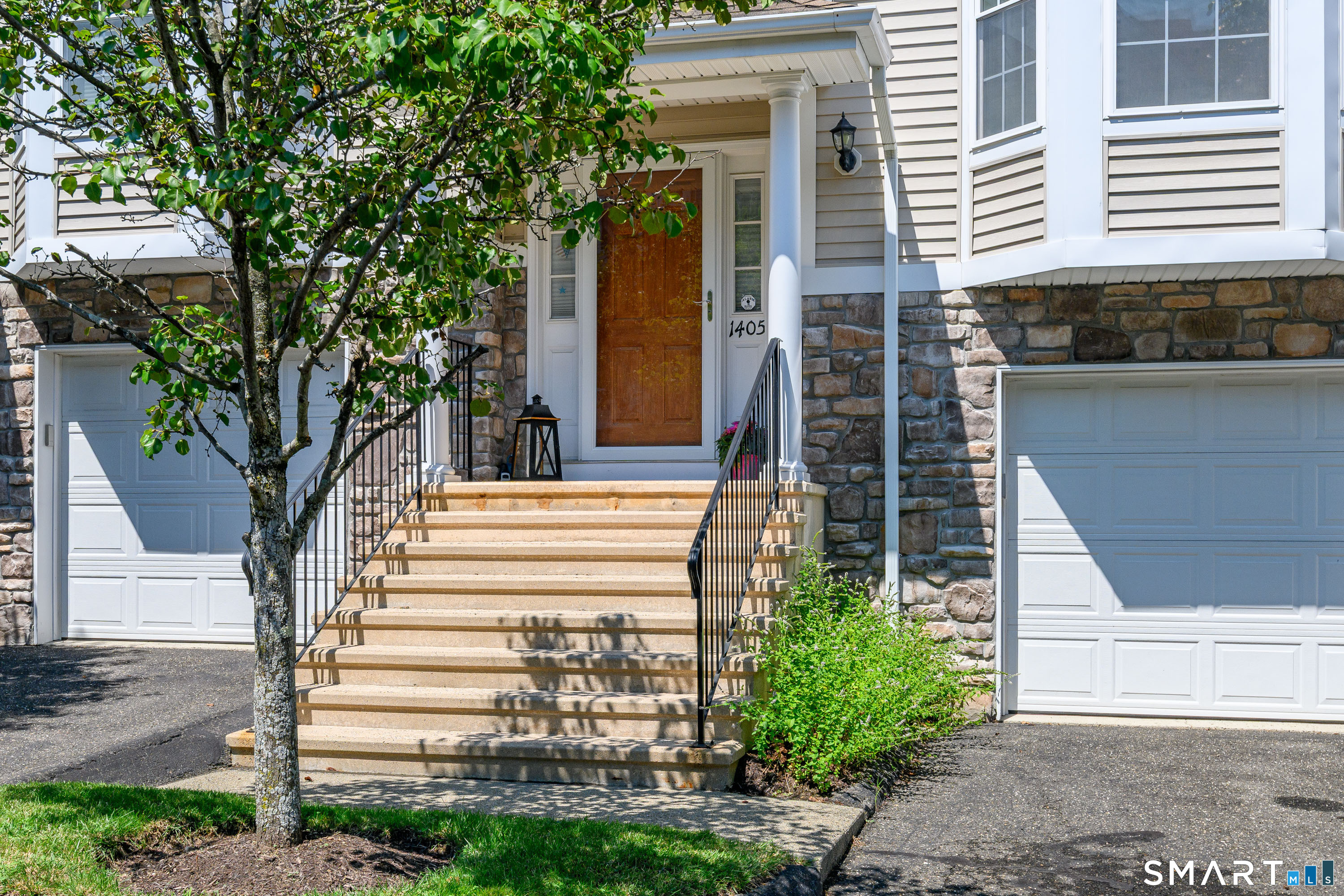 1405 Briar Woods Lane Unit: 1405