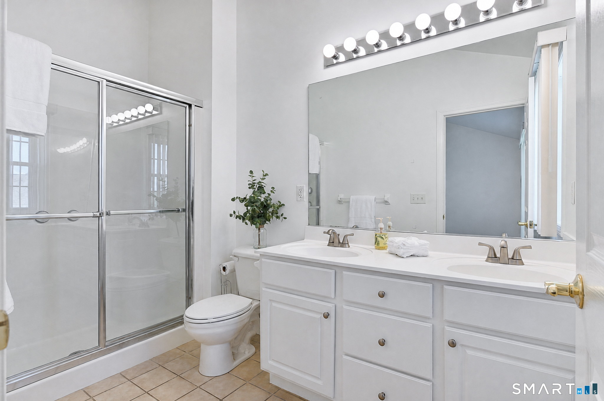 1405 Briar Woods Lane Unit: 1405