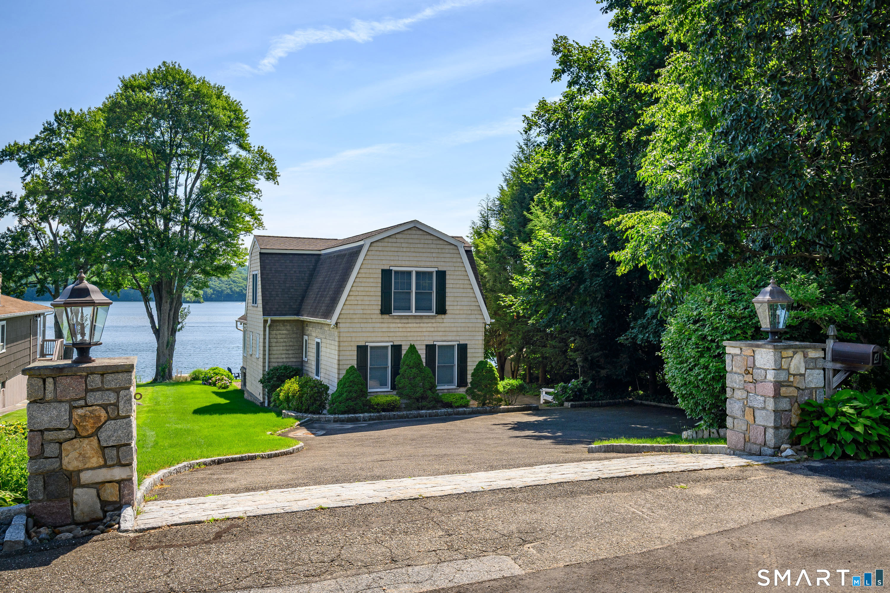 4 Eastview Road