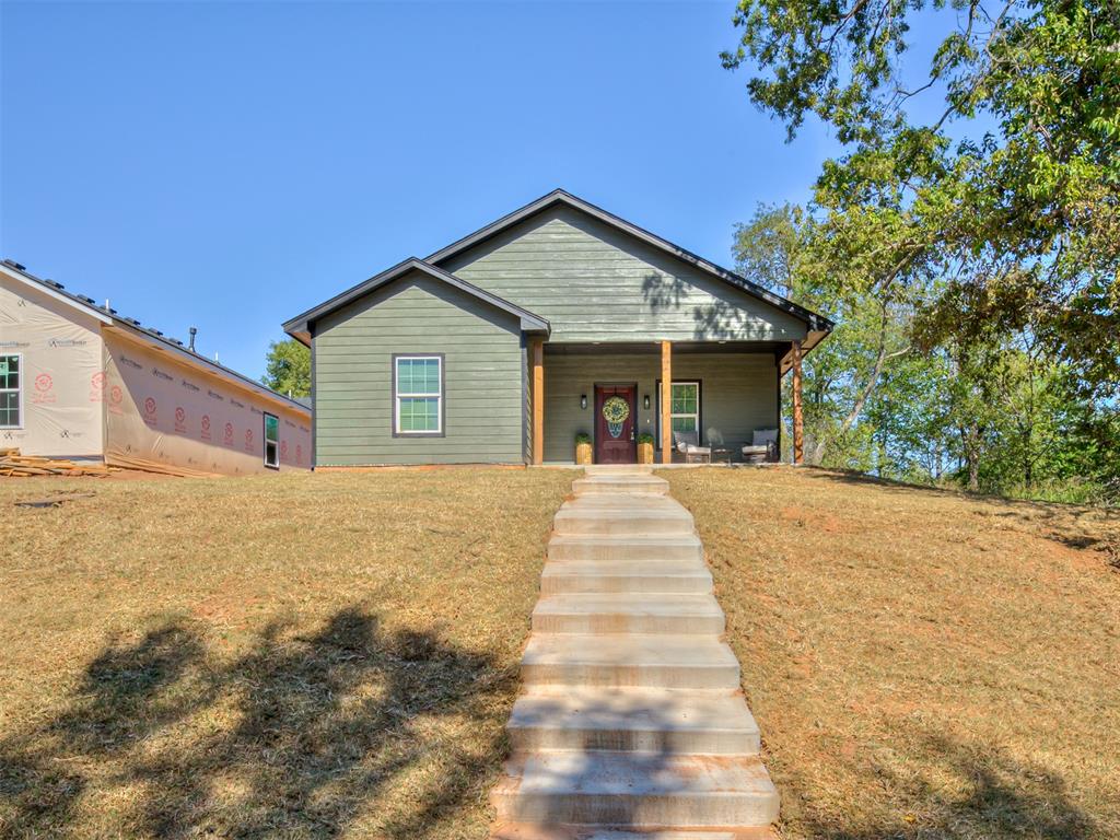 712 E Lincoln Avenue