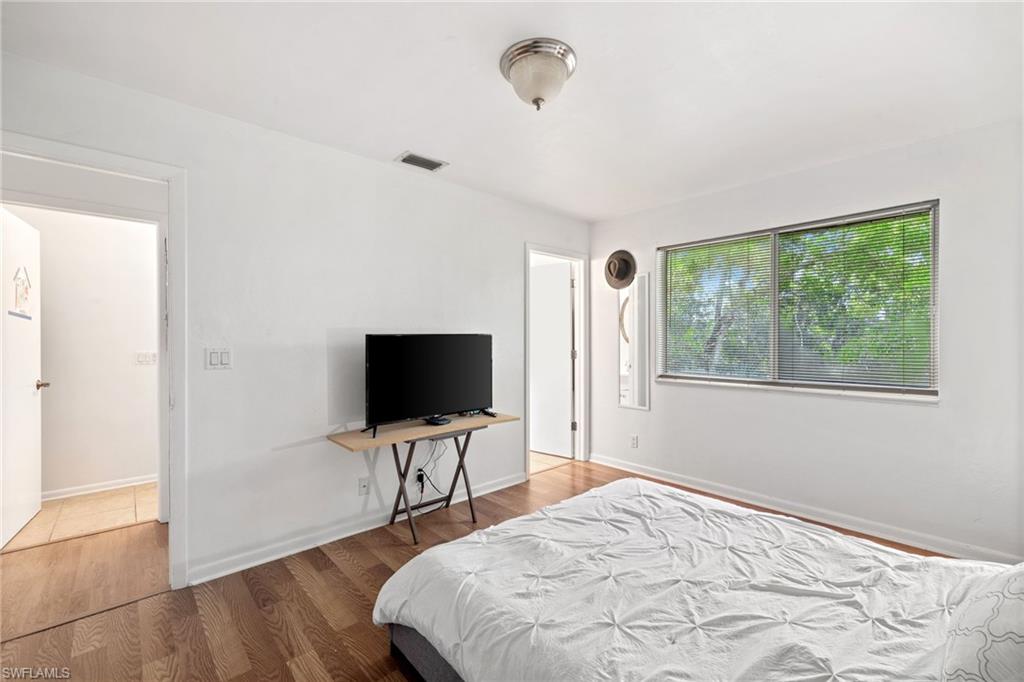 5406 16th PL SW # E4