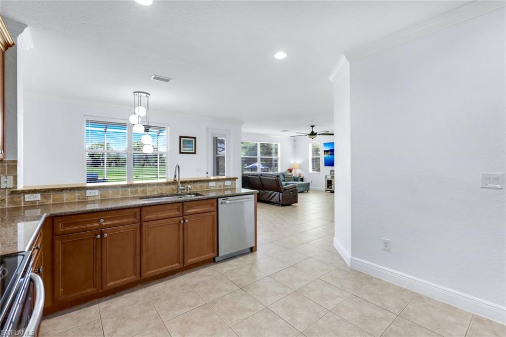 1570 Double Eagle TRL