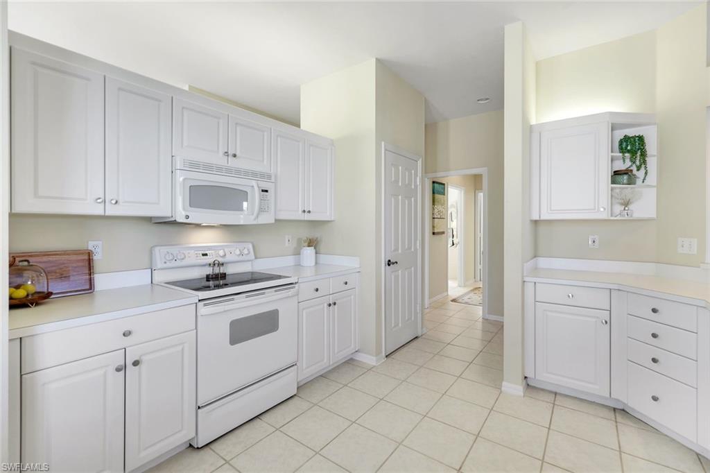 3260 W Crown Pointe BLVD # 202, NAPLES Unit: 202