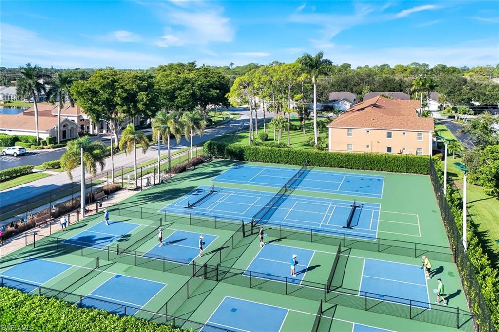 3260 W Crown Pointe BLVD # 202, NAPLES Unit: 202