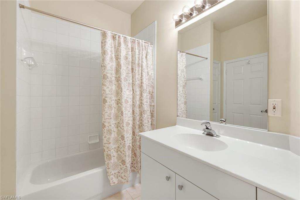 3260 W Crown Pointe BLVD # 202, NAPLES Unit: 202