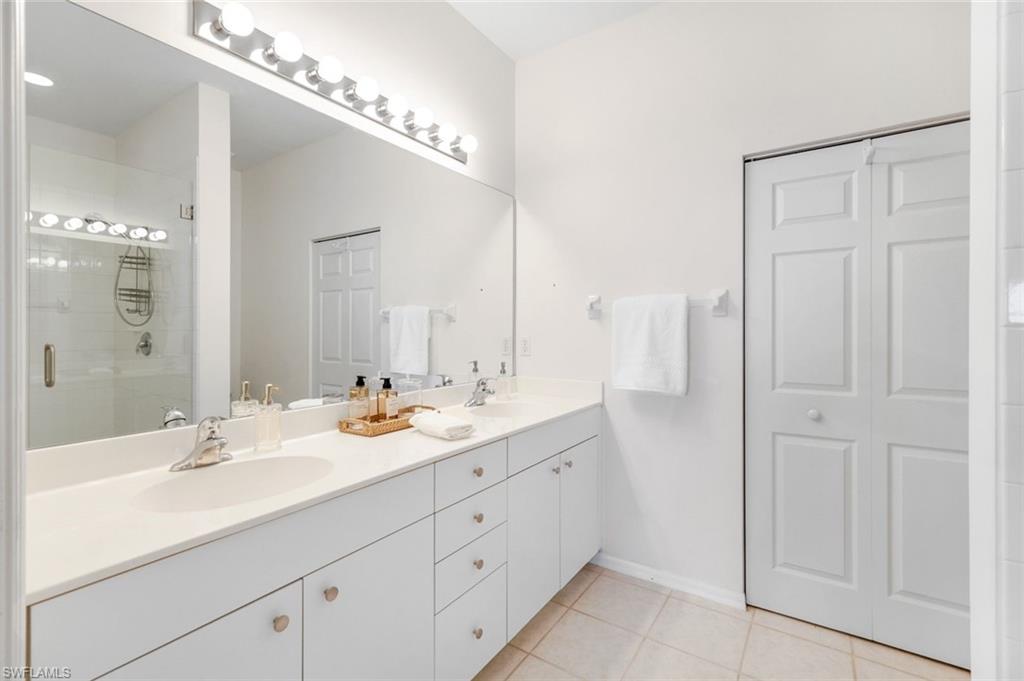 3260 W Crown Pointe BLVD # 202, NAPLES Unit: 202