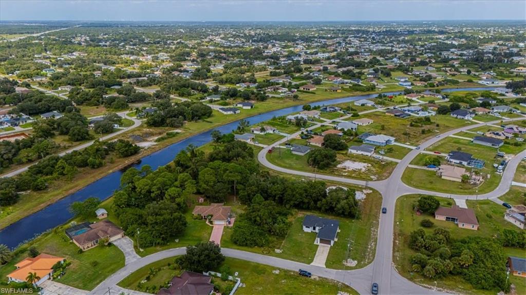 102 Parish DR, LEHIGH ACRES