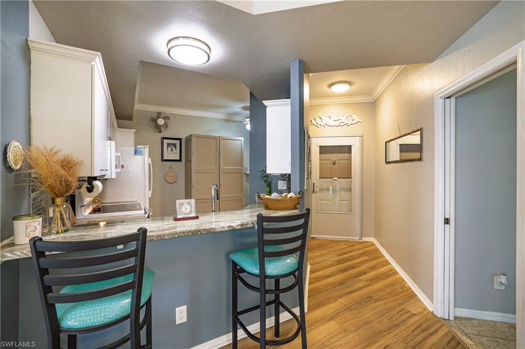 305 Robin Hood CIR # 101