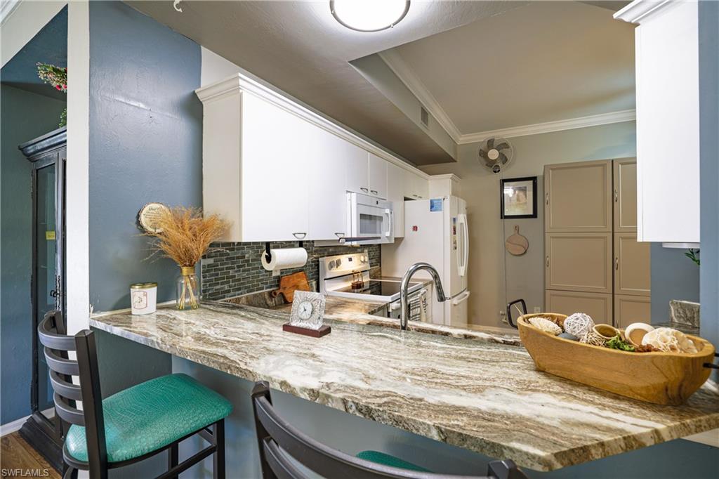 305 Robin Hood CIR # 101