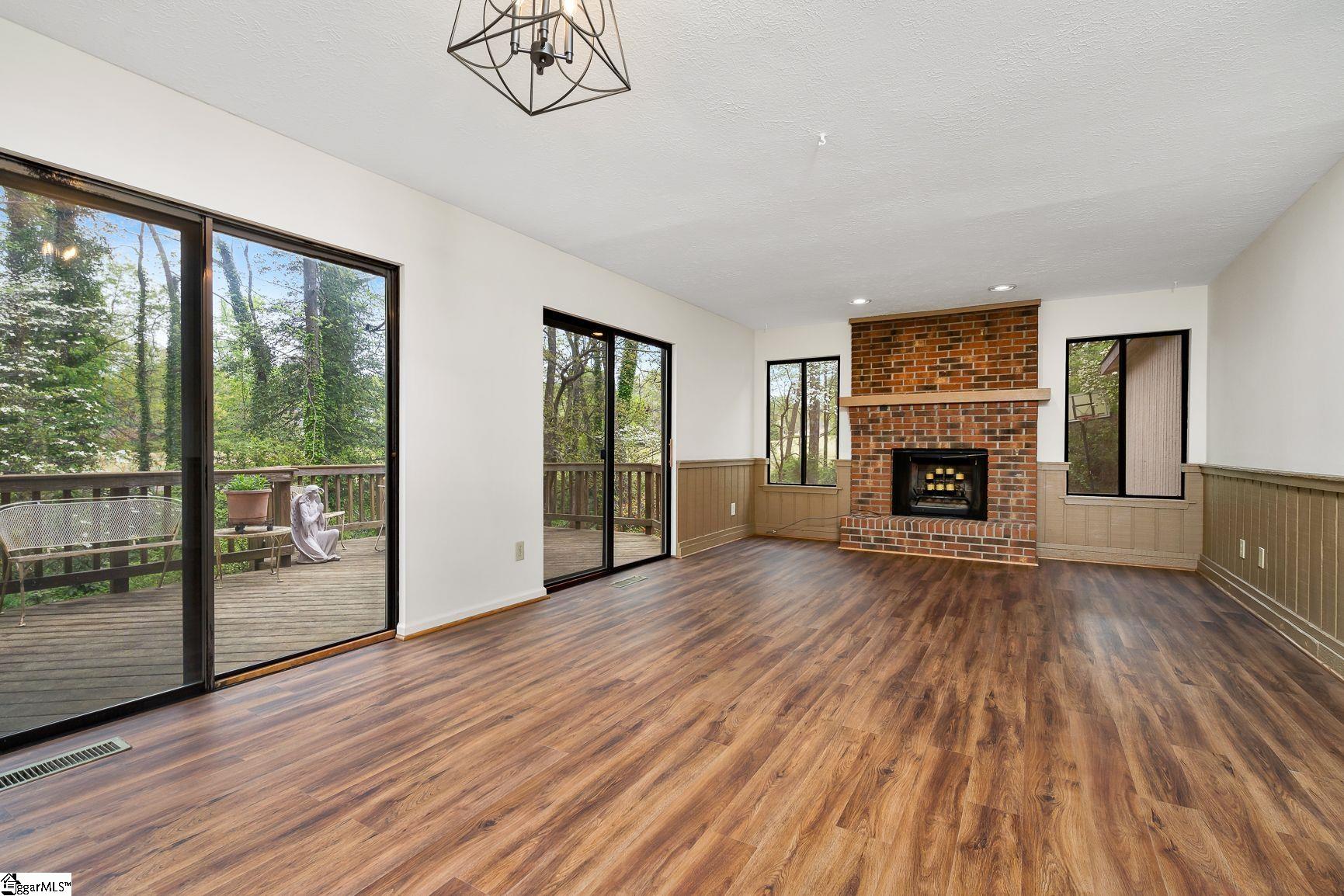 216 Whittlin Way