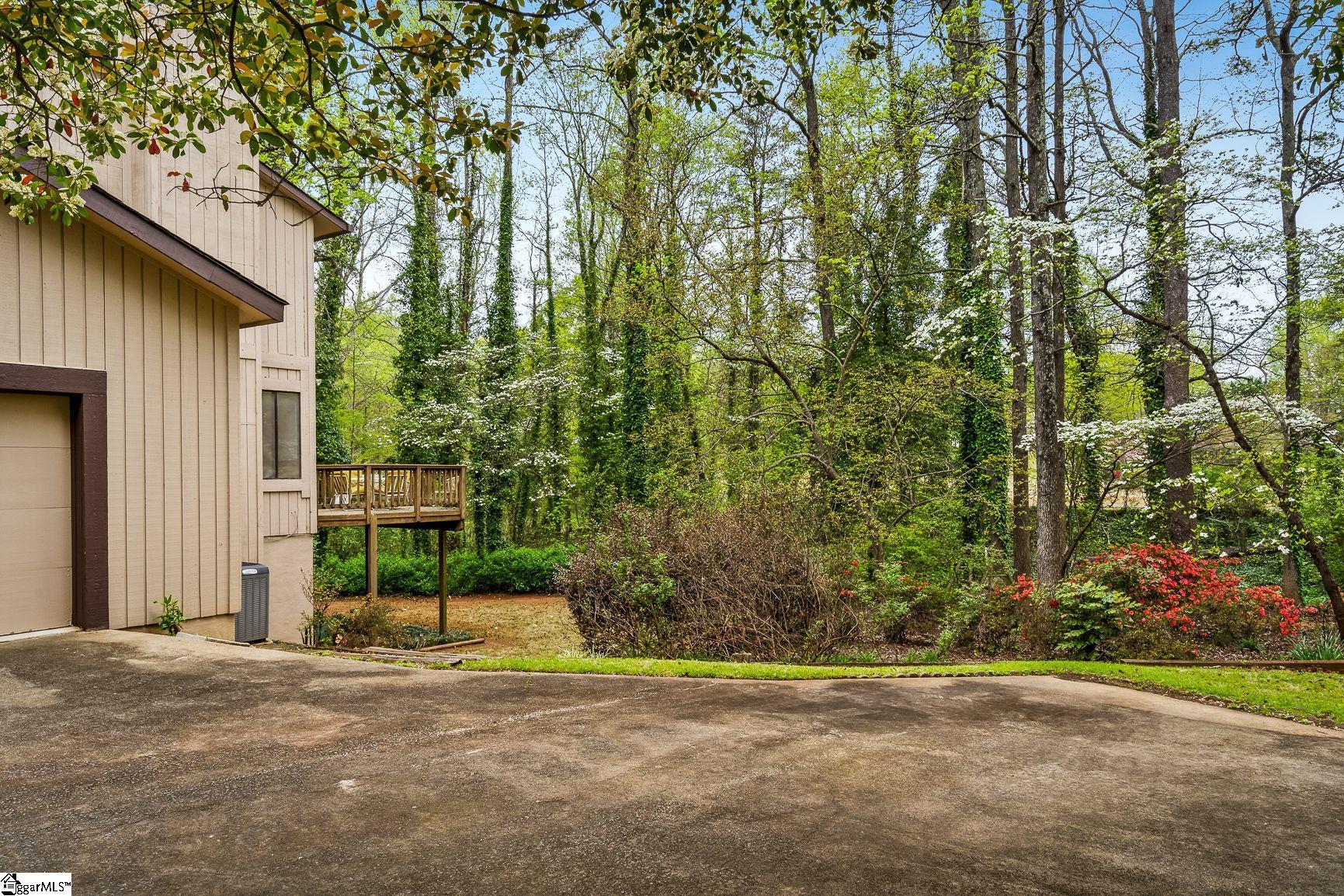 216 Whittlin Way