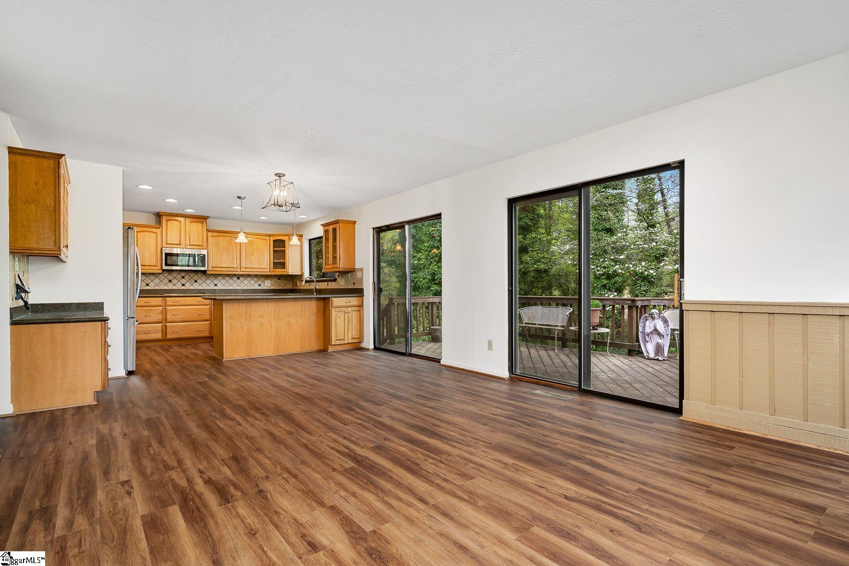 216 Whittlin Way