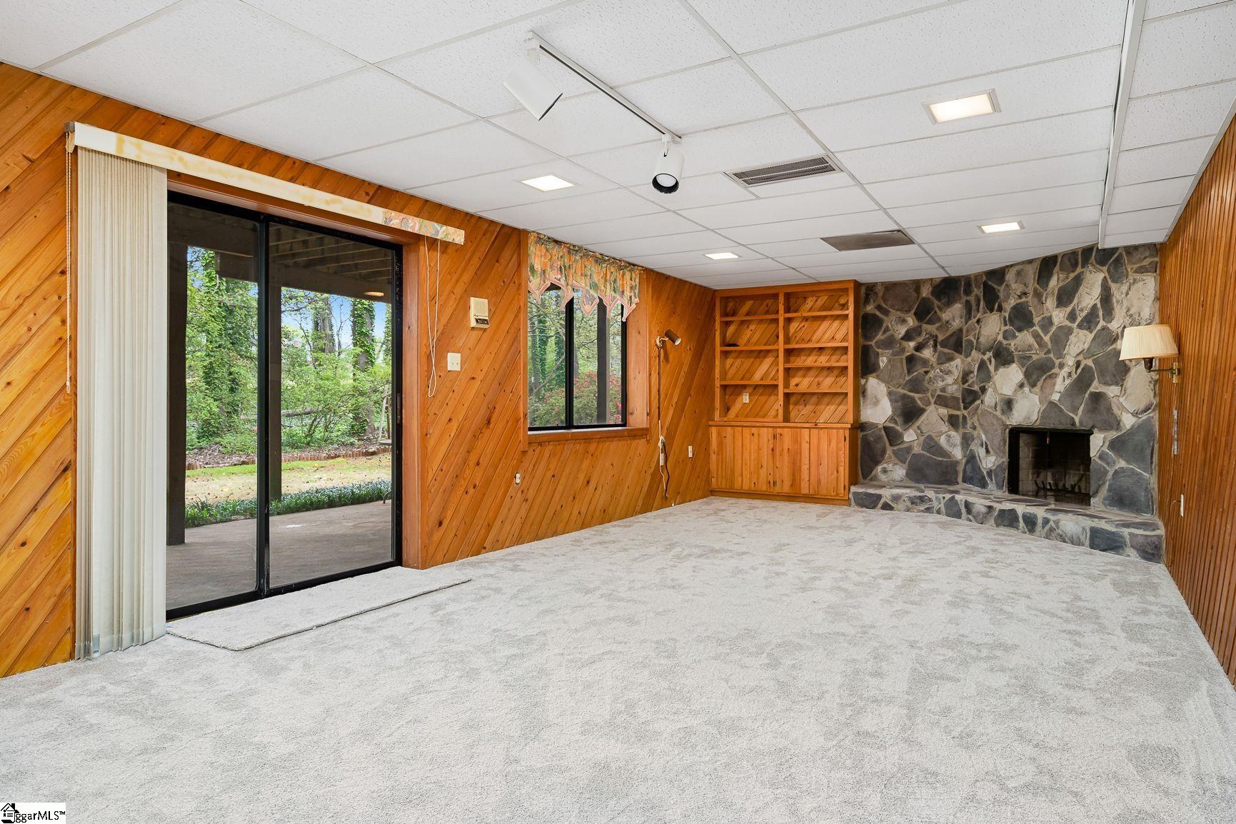 216 Whittlin Way