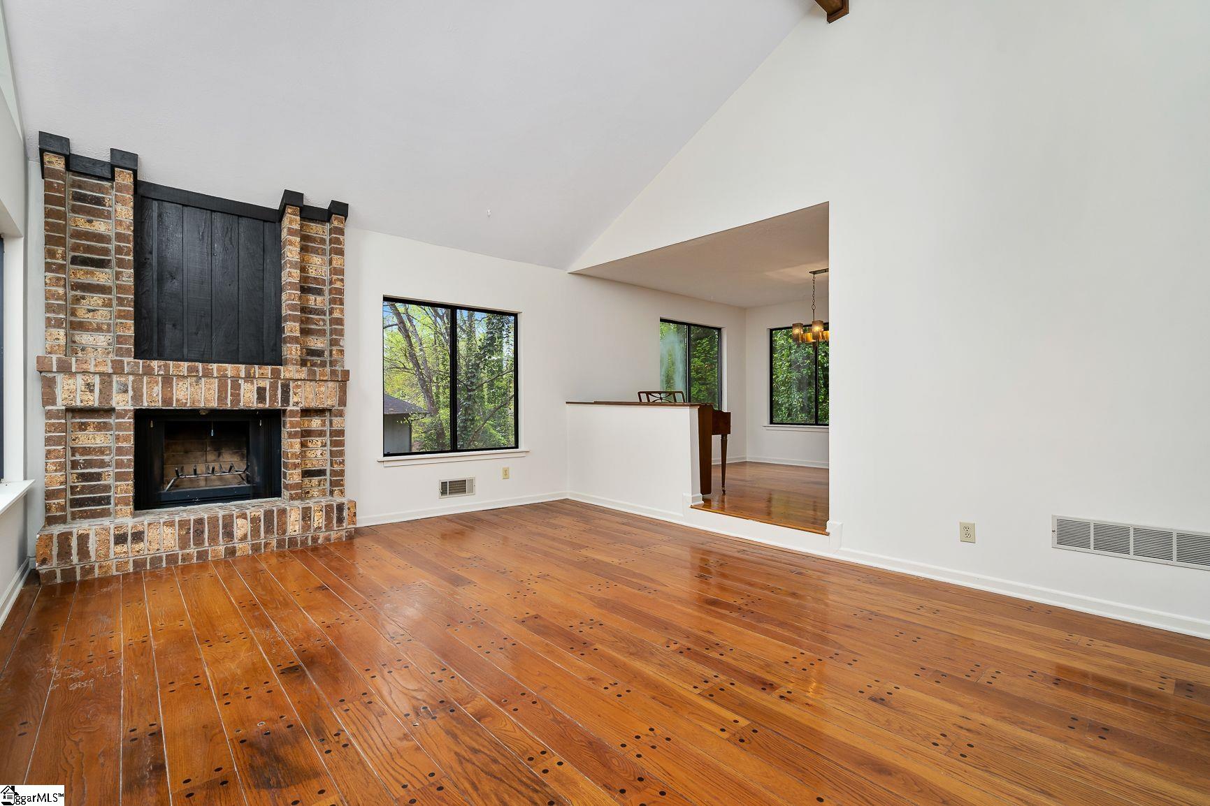216 Whittlin Way