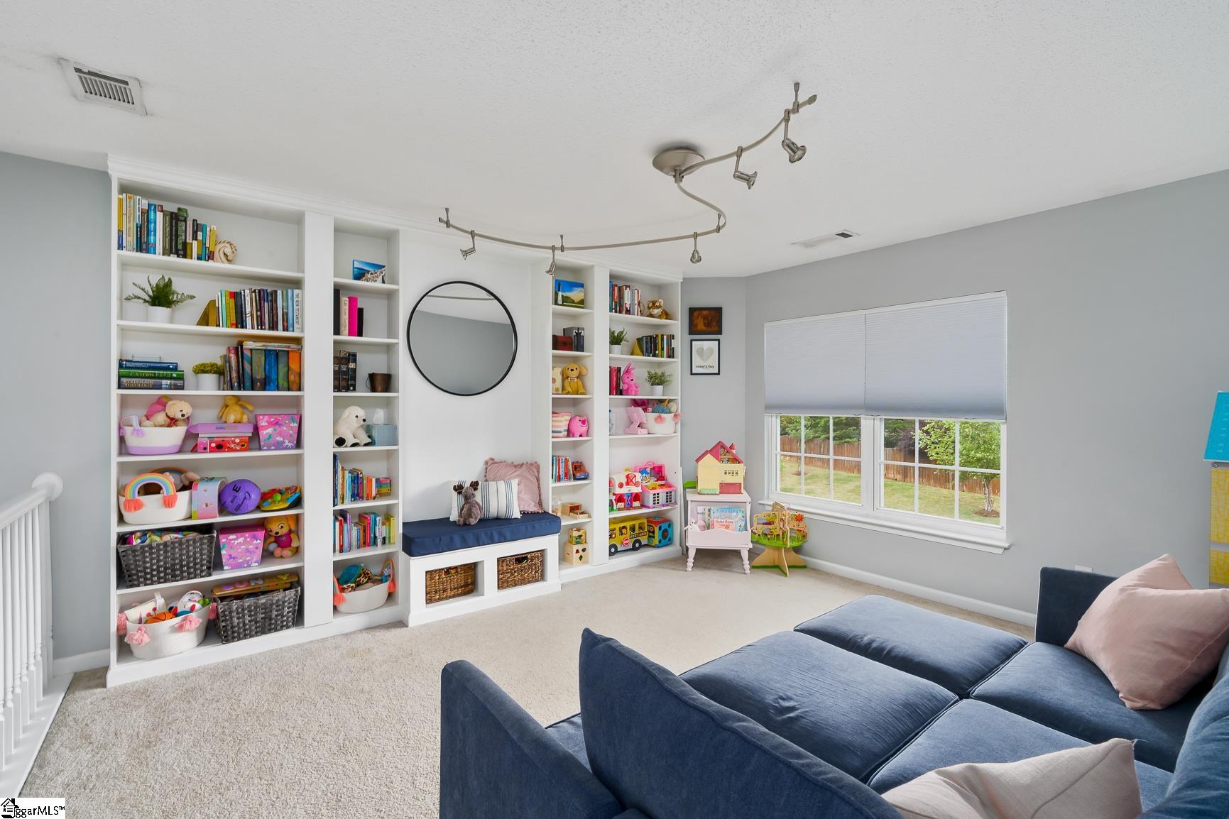 112 Red Holly Ridge Court