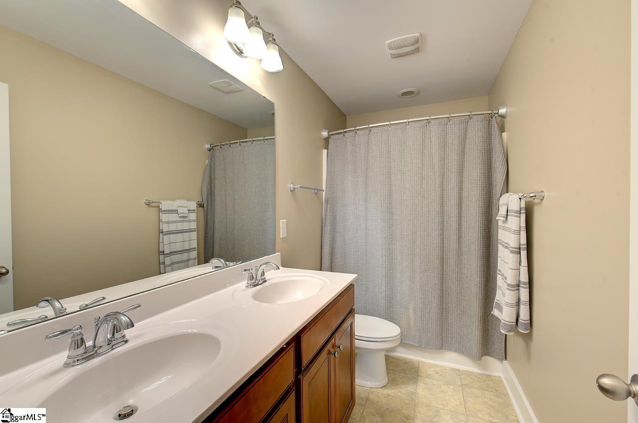 618 Springbank Alley