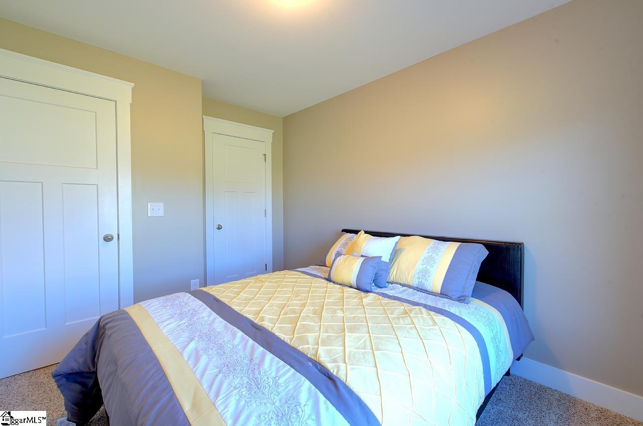 618 Springbank Alley