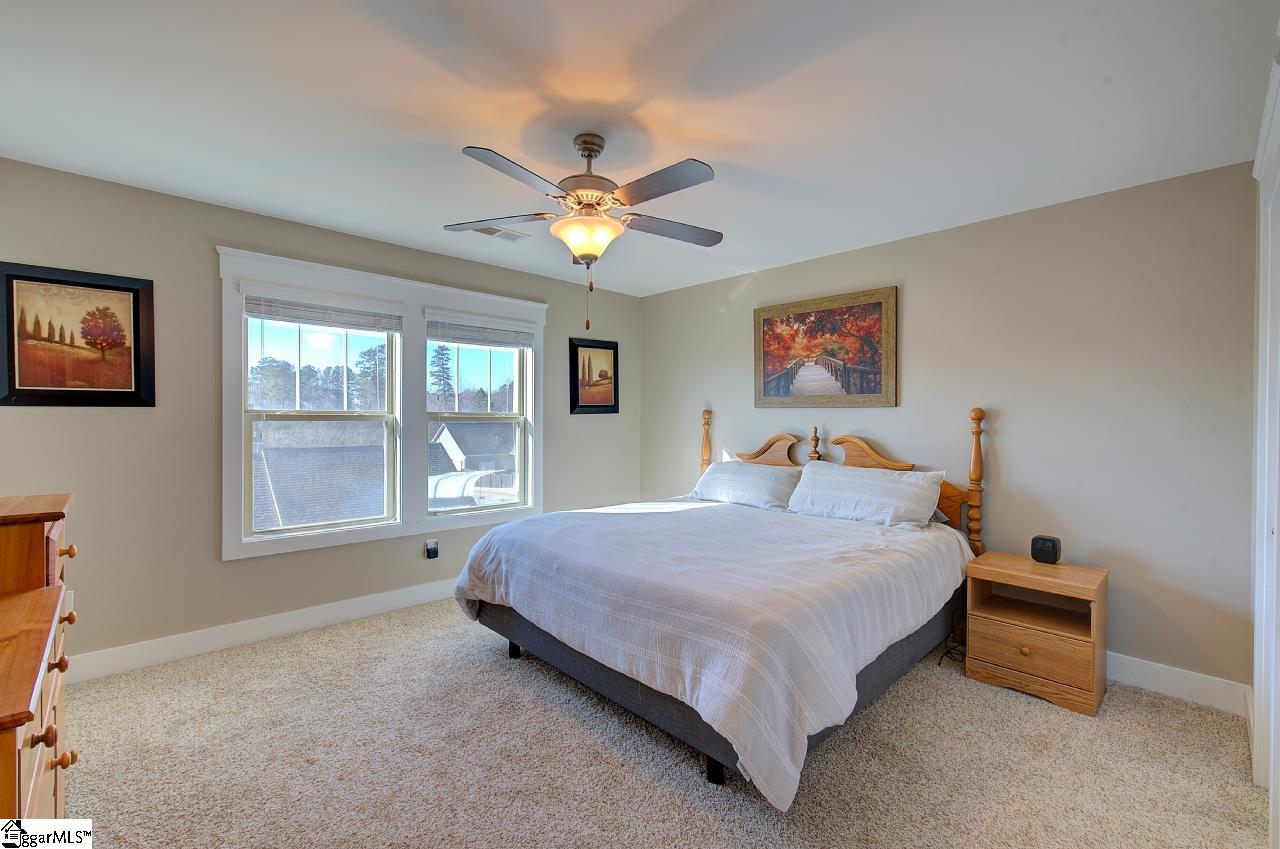 618 Springbank Alley
