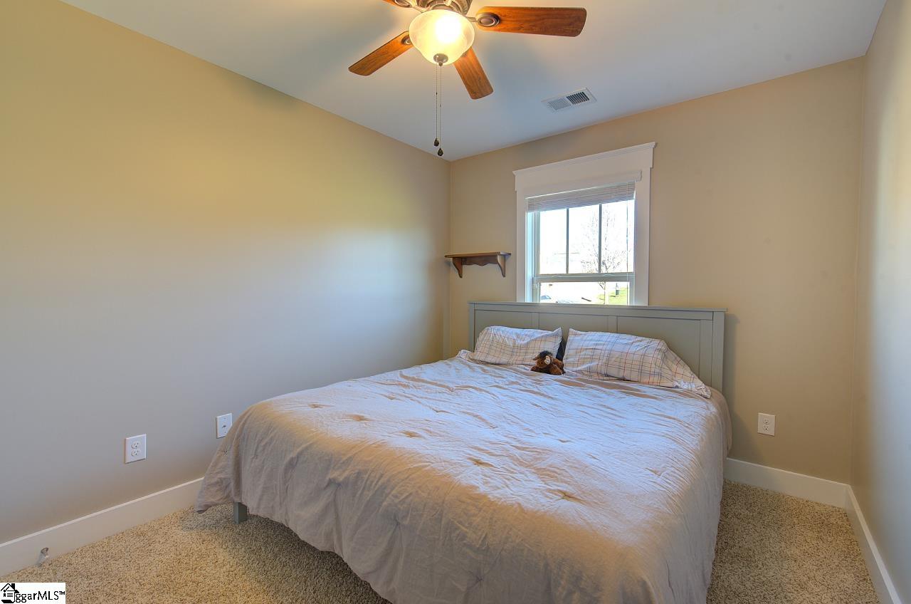 618 Springbank Alley