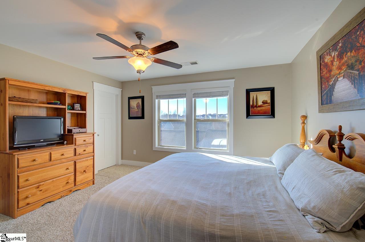 618 Springbank Alley