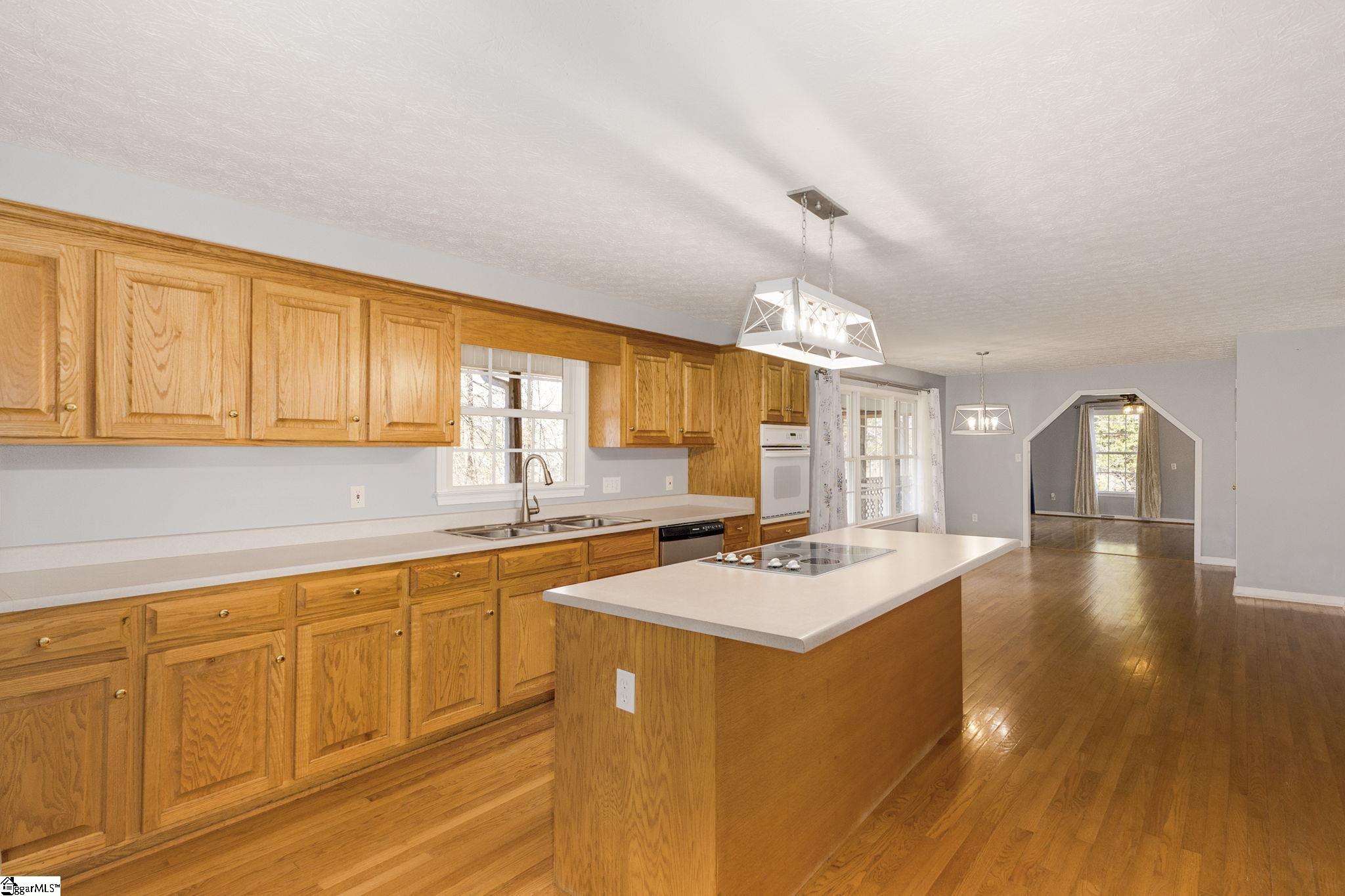165 Commodore Drive