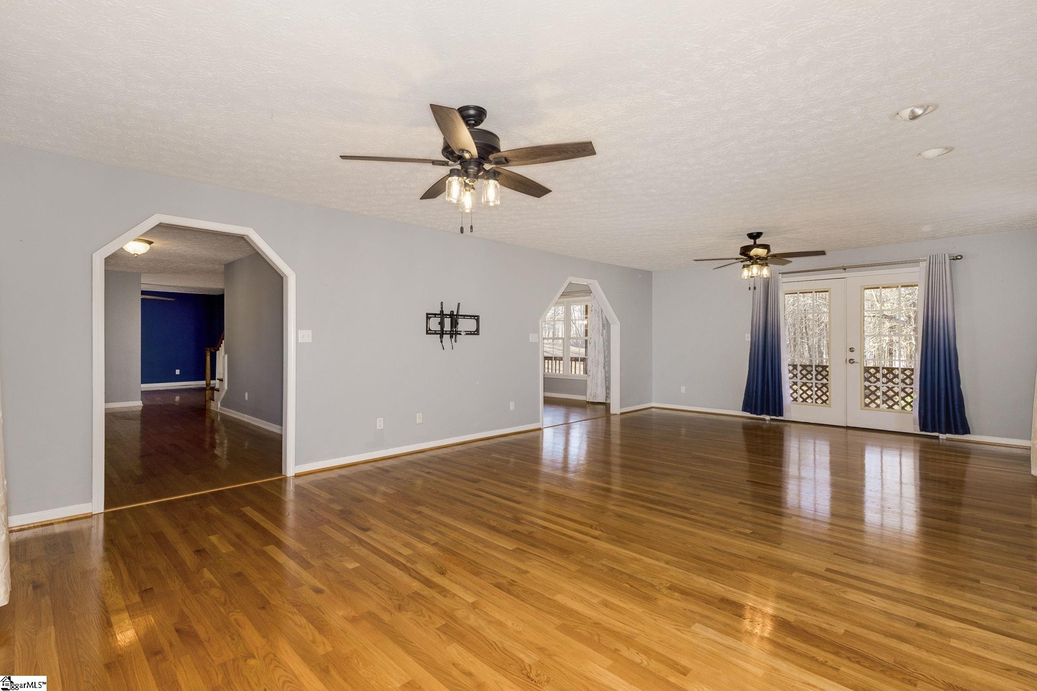 165 Commodore Drive