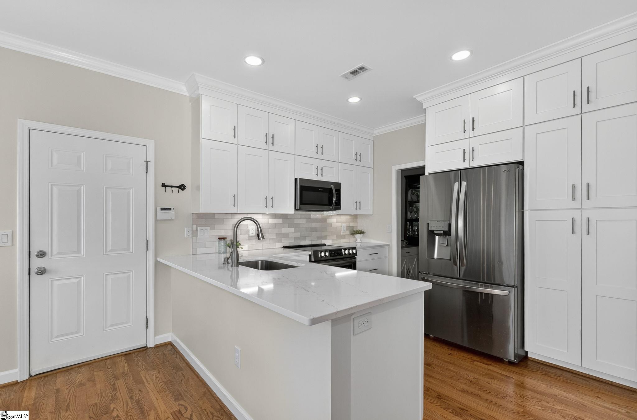 3 Promontory Court